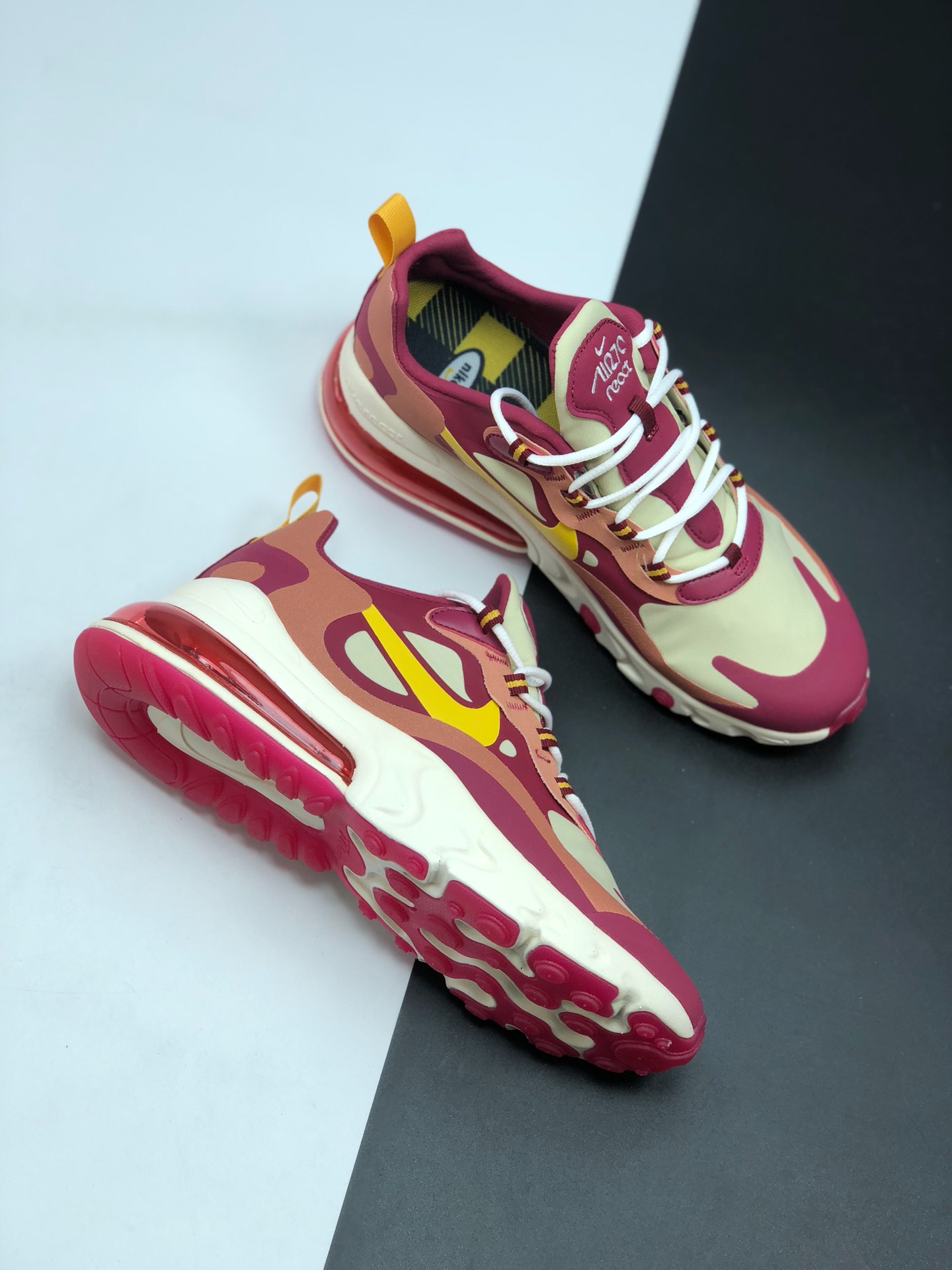 150 公司 新级 配色  耐克 Nike React Air Max 270 高桥盾 纱网 系列 机 半能 气垫跑步鞋 AO4971 601