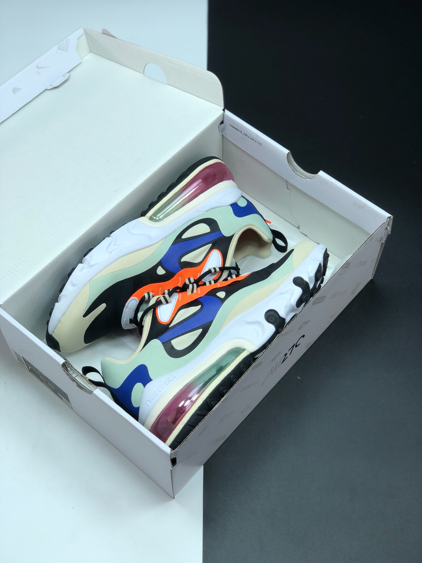 150 公司 新级 配色  耐克 Nike React Air Max 270 高桥盾 纱网 系列 机 半能 气垫跑步鞋 AO4971 601