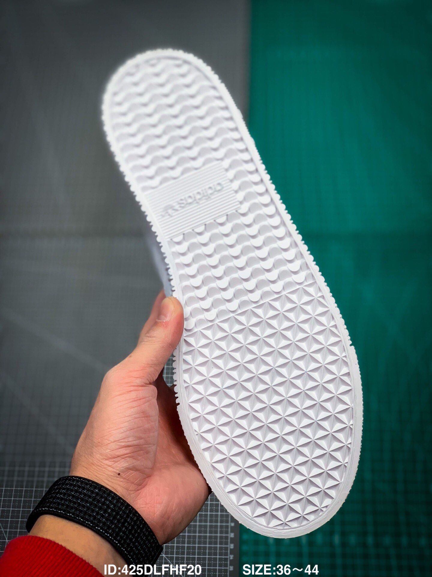 110 真标半码 Adidas/阿迪达斯 三叶草 男女子经典运动板鞋