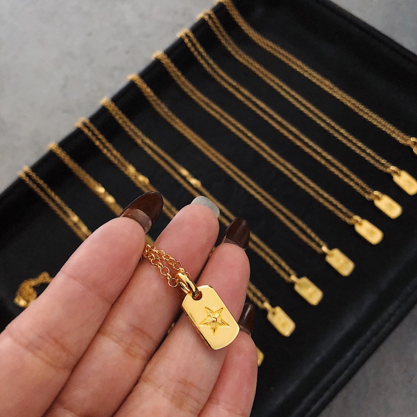 Chrome Hearts 开版 认准独家拍摄 (MZ)𝘾𝙝𝙧𝙤𝙢𝙚𝙃𝙚𝙖𝙧𝙩𝙨克罗心22k金色五角星项链