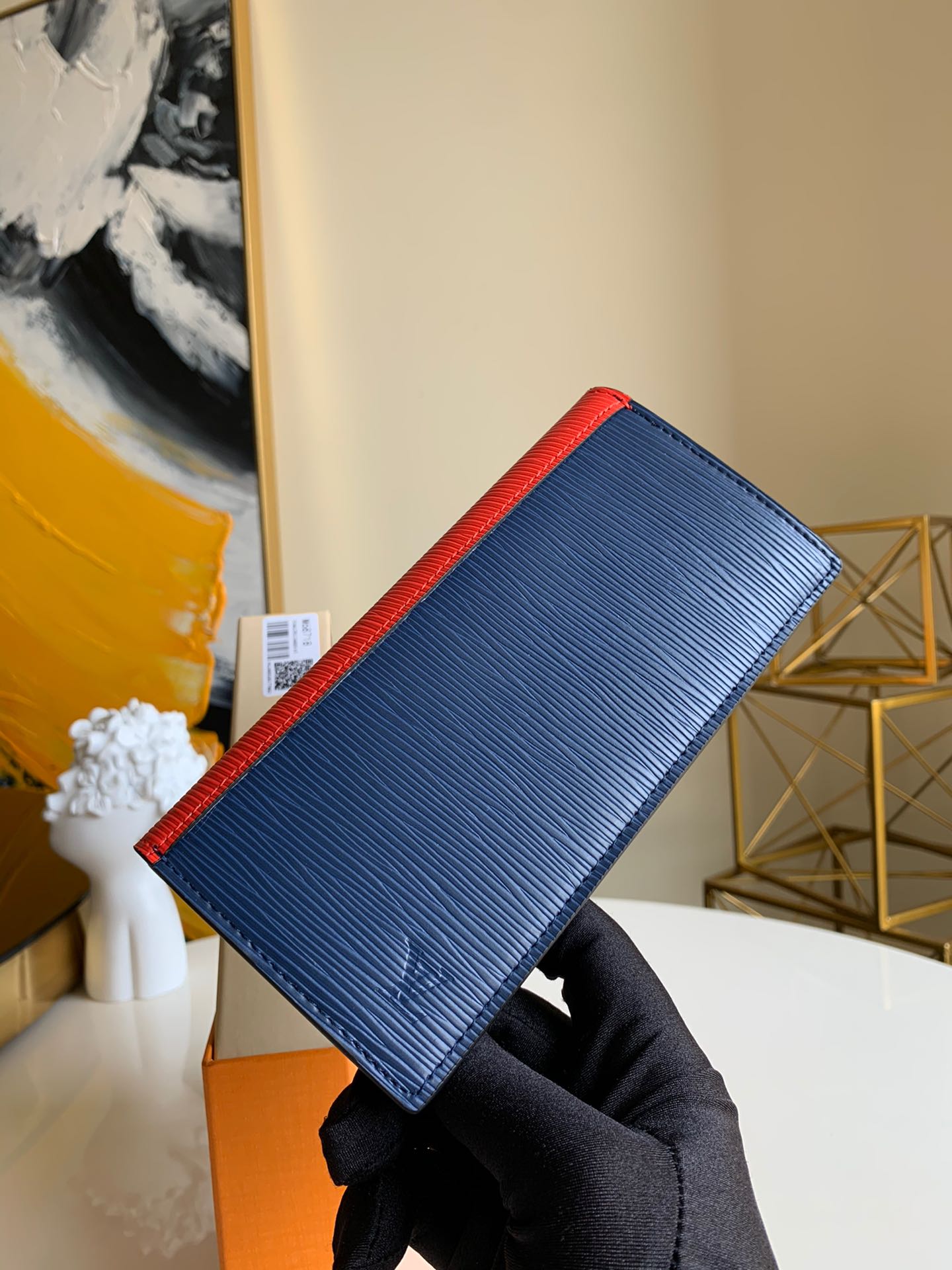 NO:395692,【Exclusive real photo M68718】 BRAZZA wallet inspired by the 1990s color matching, men's art director Virgil Abloh used color block Epi leather to inject a bright and bold feeling into this Brazza wallet. This wallet is very practical, with multiple credit card slots and compartments inside, including a zippered coin bag. Size 10.0 x 19.0 x 2.0 cm., LV [original leather], louis vuitton19860909【独家实拍M68718】 BRAZZA 钱夹20世纪90年代配色的启发,男装艺术总监Virgil Abloh用拼色版Epi皮革为这款Brazza钱夹注入明亮、大胆的感觉.这款钱夹非常实用,内设多个信用卡槽和隔层,包括一个拉链零钱袋. 尺寸10.0 x 19.0 x 2.0 cm .,LV【原厂皮】,louis vuitton,Bag