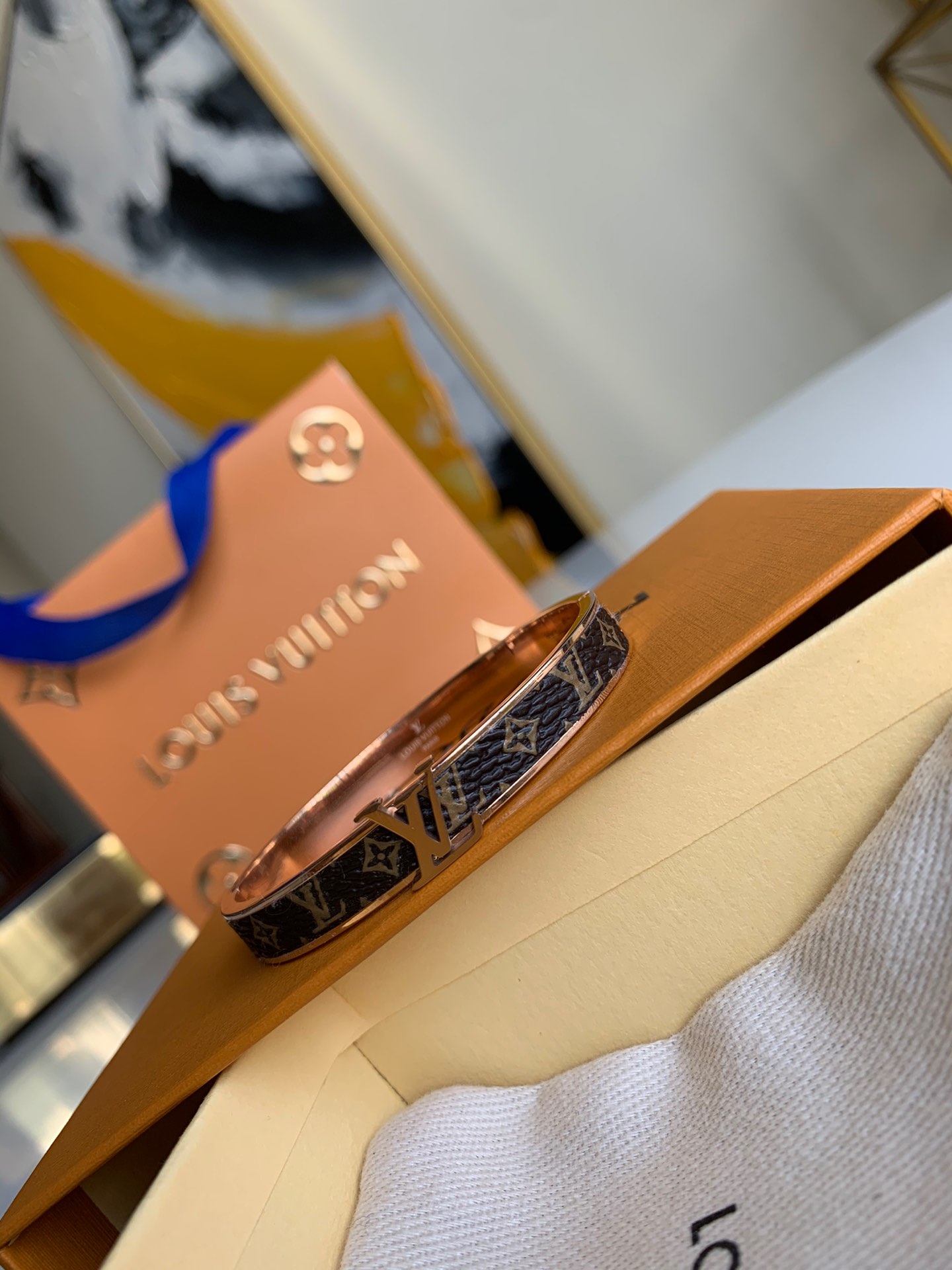 NO:395707,Donkey Rose Gold Bracelet, Summer Hands Showing Essential, Fixed Price, LV [Original Skin], louis vuitton, louis vuitton, louis vuitton, bracelet19860909驴家玫瑰金手镯 夏天露手 必不可少 一口价,LV【原厂皮】,louis vuitton,louis vuitton,louis vuitton,bracelet,Bag