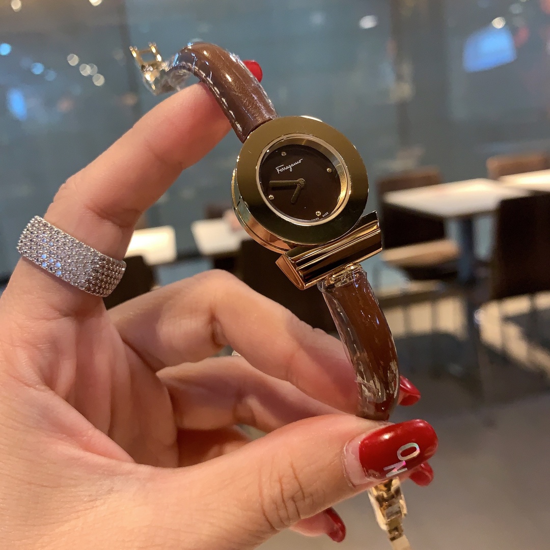 Luxury White Bracelet: Ferragamo Gancino Model Ronda751 Quartz Watch with Sapphire Glass - 图片 1