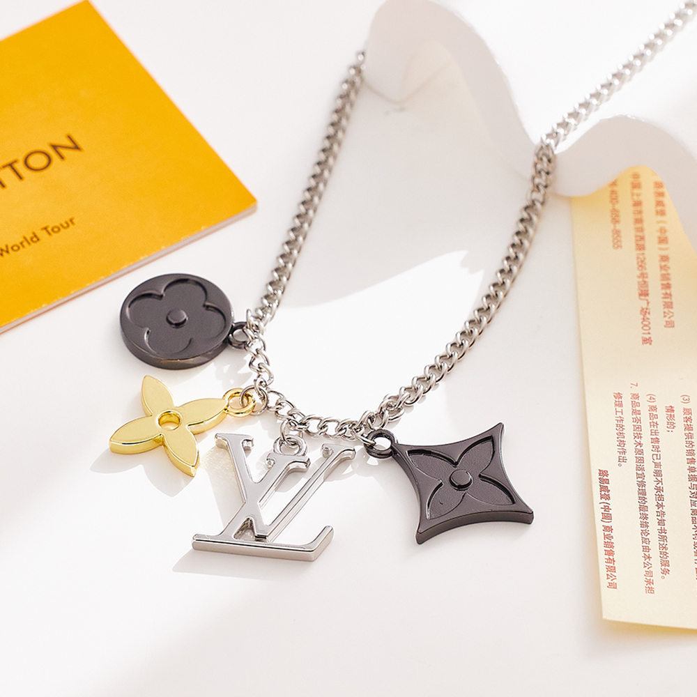 💕春日换新季💕💰120 LV114S新款四合一项链！