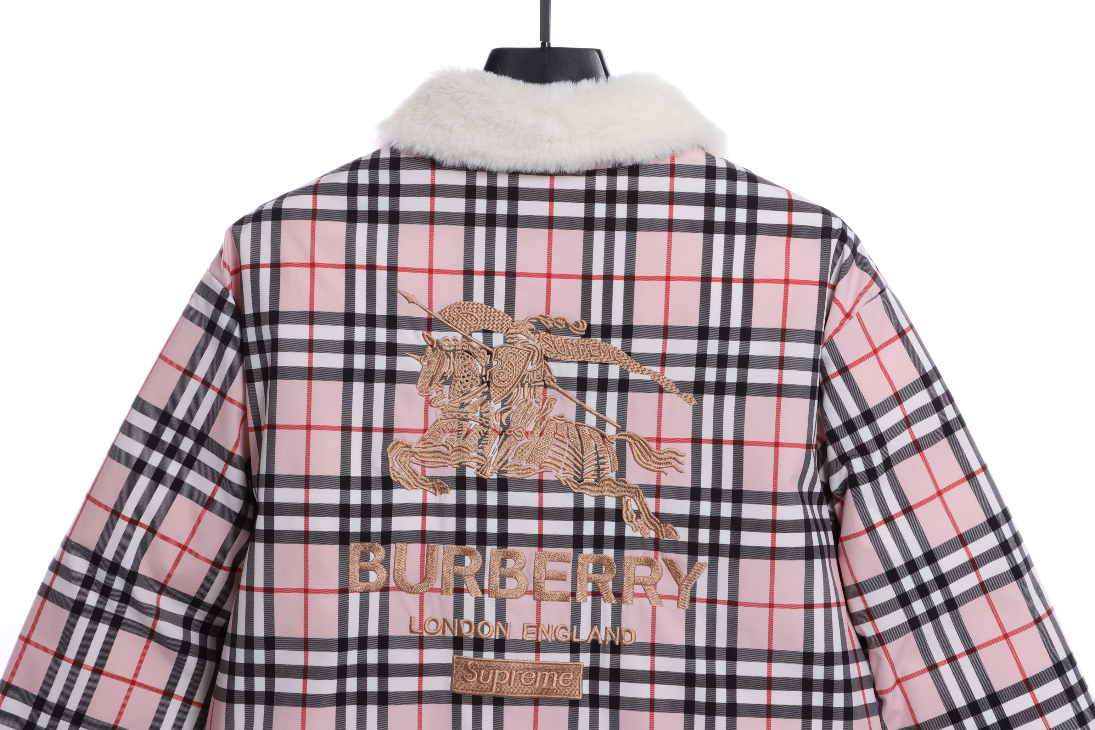 burberry×supreme联名毛领背后刺绣羽绒服 红色