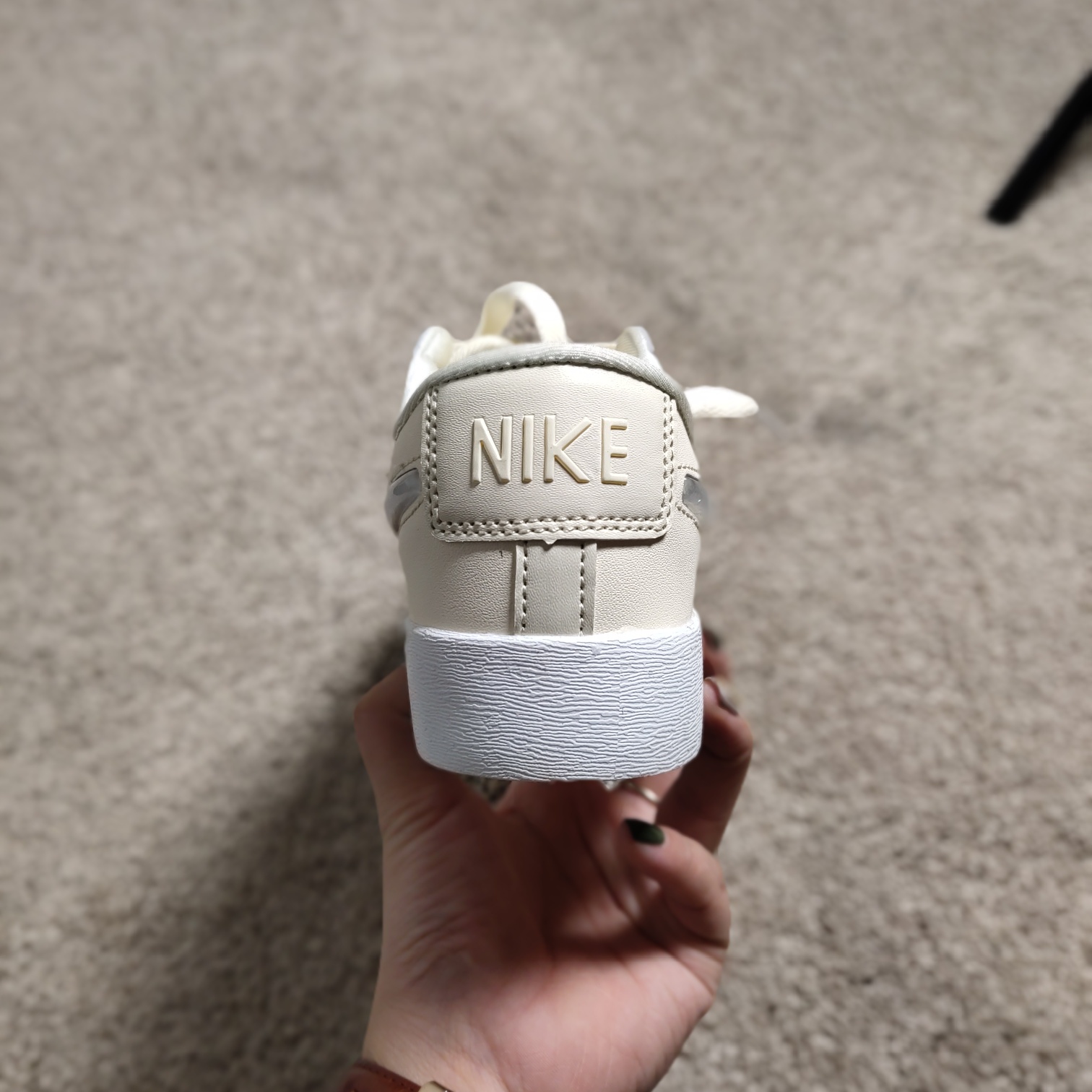 90<br />公司级原单<br /> Nike BLAZER LOW LX 果冻渐变钩闪亮复古休闲板鞋 36 36.5 37.5 38 38.5 39 40