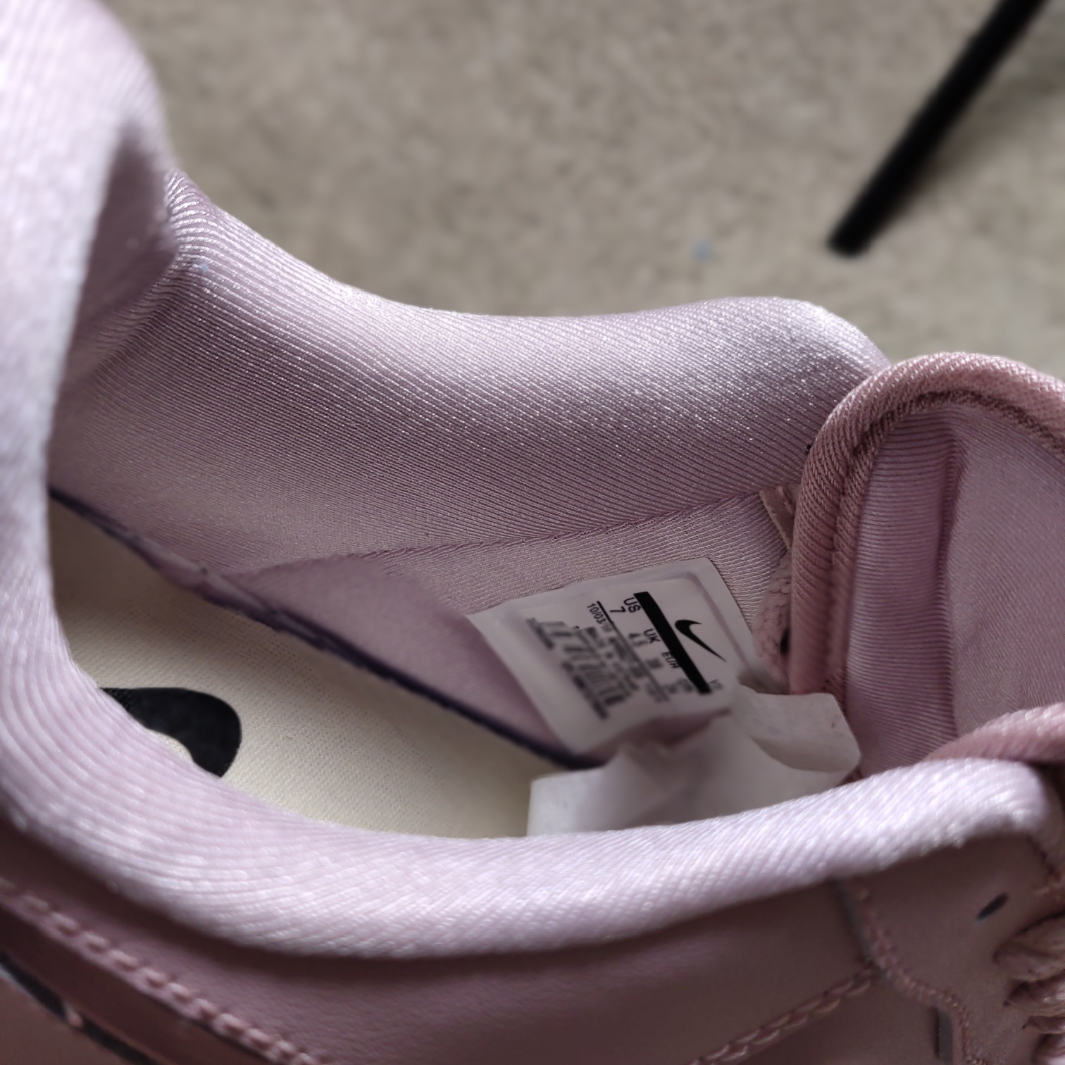 90<br />公司级原单<br />Nike Air Force1 空军一号 果冻渐变钩闪亮复古休闲板鞋 36 36.5 37.5 38 38.5 39 40