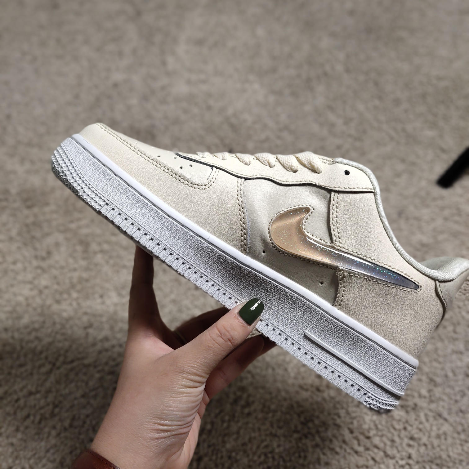 90<br />公司级原单<br />Nike Air Force1 空军一号 果冻渐变钩闪亮复古休闲板鞋 36 36.5 37.5 38 38.5 39 40