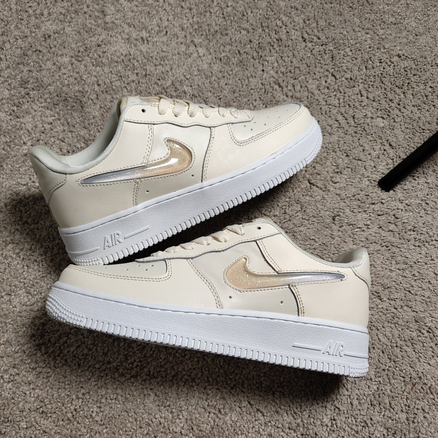 90<br />公司级原单<br />Nike Air Force1 空军一号 果冻渐变钩闪亮复古休闲板鞋 36 36.5 37.5 38 38.5 39 40