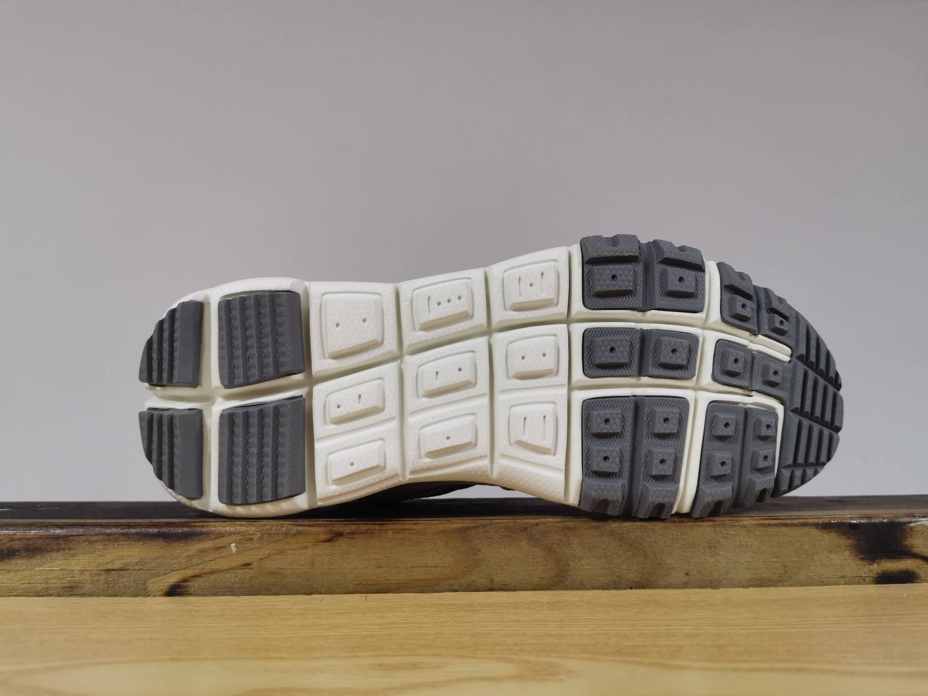 110  宇航员联名款<br />Nike Tom Sachs X NikeCraft Mars Yar 宇航员神游太空2.0 联名休闲鞋 <br />SIZE：36 36.5 37.5 38 38.5 39 40 40.5 41 42 42.5 43 44