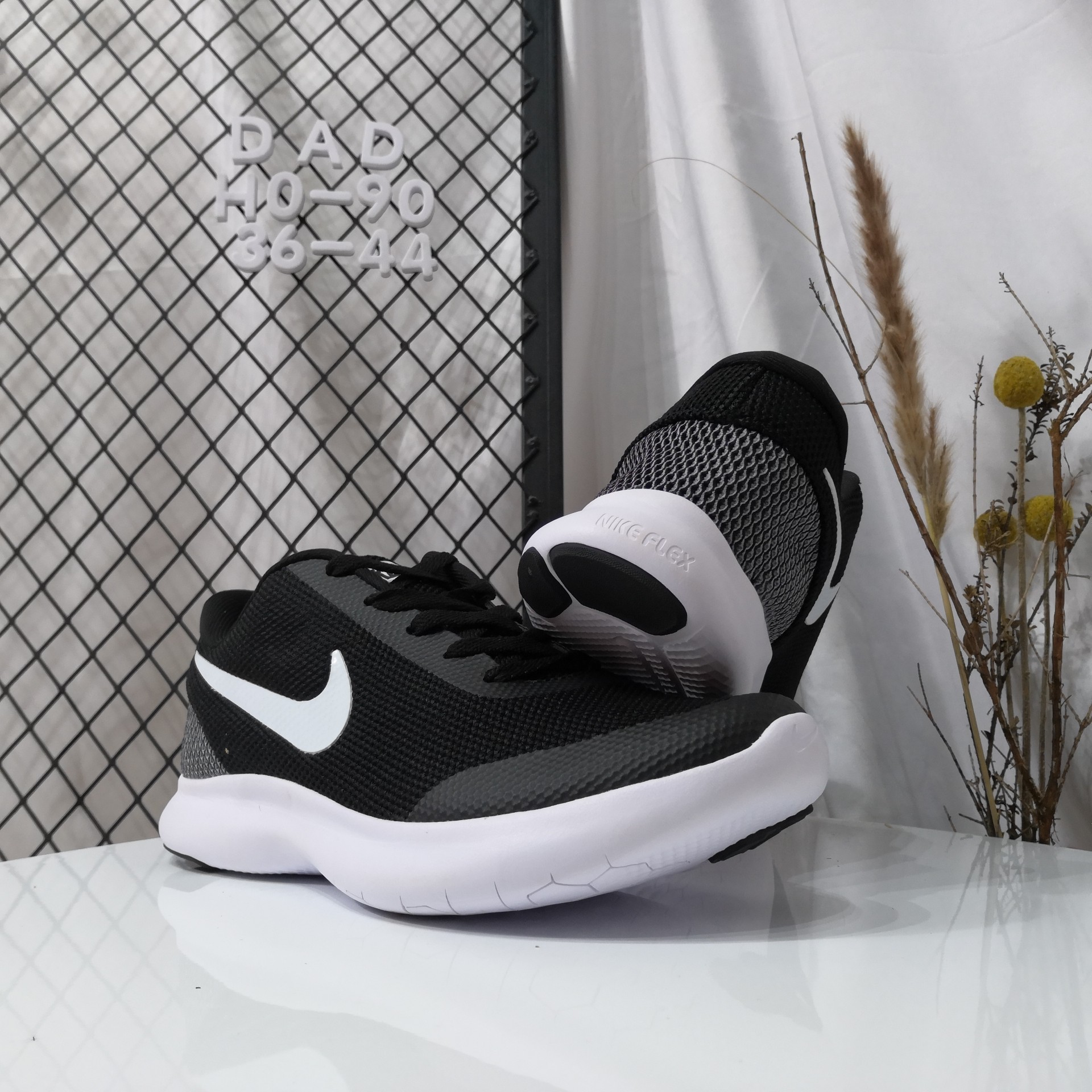 100 支持放店 本地取<br />真标半码 NIKE耐克2019年新款男子FLEX EXPERIENCE RN 7 赤足休闲运动鞋缓震低帮耐磨户外跑步鞋 PCSIZE:36 36.5 37.5 38 38.5 39 40 40.5 41 42 42.5 43 44