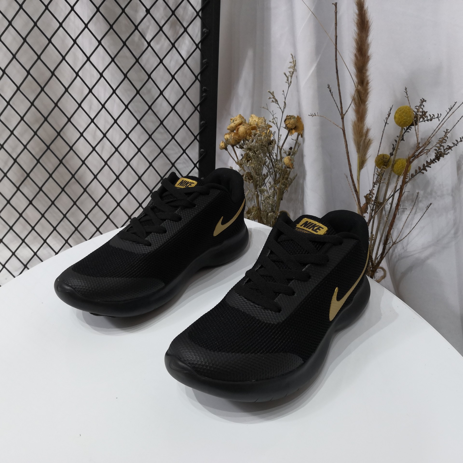 100 支持放店 本地取<br />真标半码 NIKE耐克2019年新款男子FLEX EXPERIENCE RN 7 赤足休闲运动鞋缓震低帮耐磨户外跑步鞋 PCSIZE:36 36.5 37.5 38 38.5 39 40 40.5 41 42 42.5 43 44