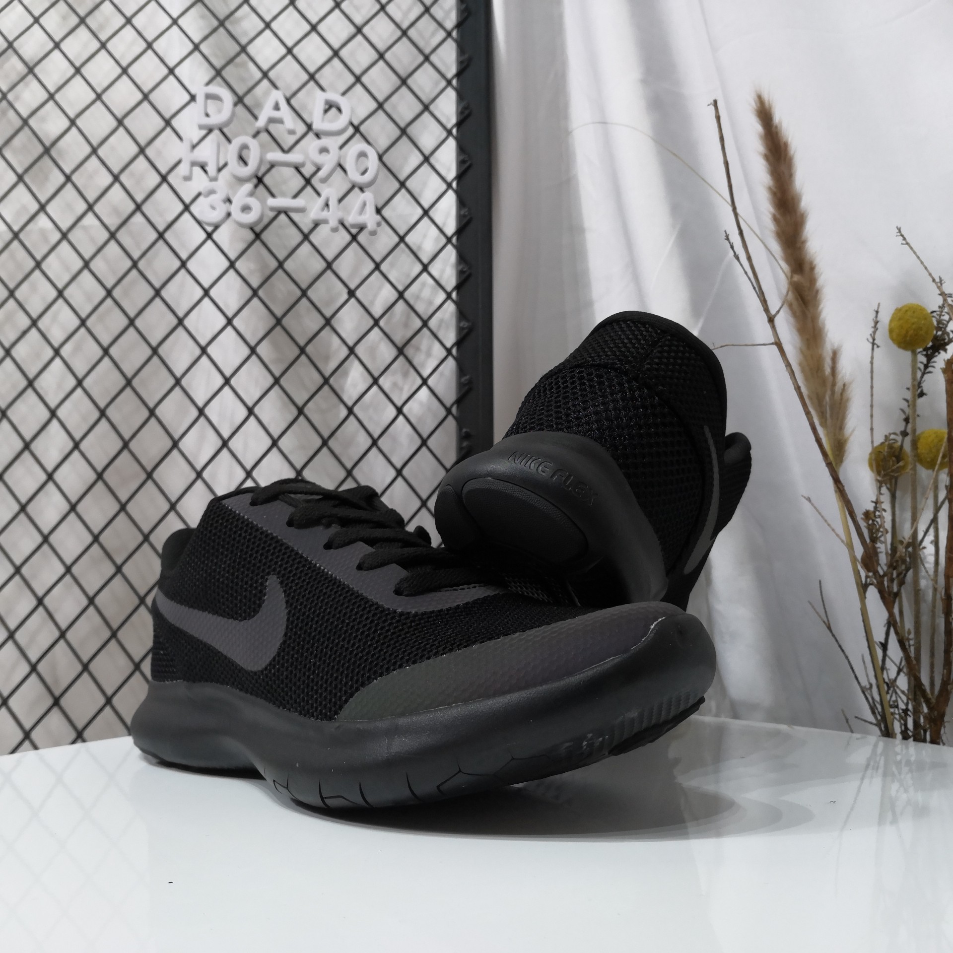 100 支持放店 本地取<br />真标半码 NIKE耐克2019年新款男子FLEX EXPERIENCE RN 7 赤足休闲运动鞋缓震低帮耐磨户外跑步鞋 PCSIZE:36 36.5 37.5 38 38.5 39 40 40.5 41 42 42.5 43 44  变色龙