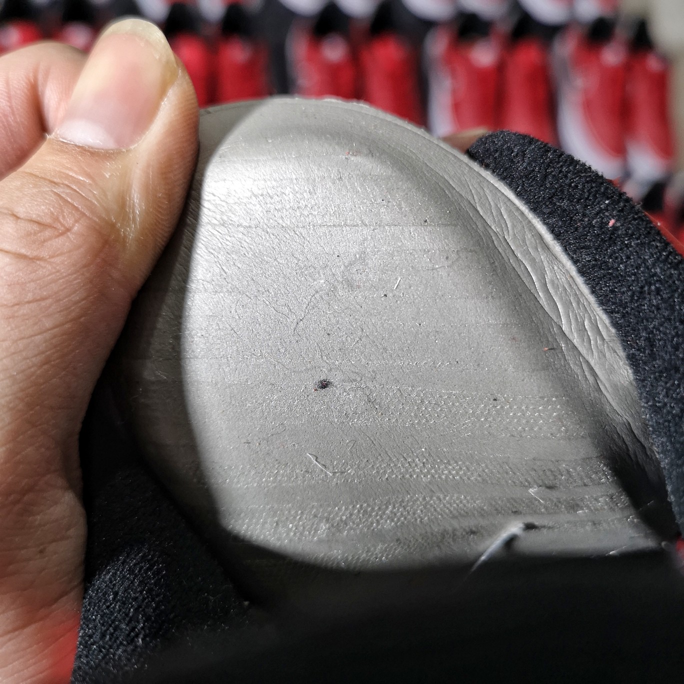 130 精准库存2000+<br />Nike Air Force 1 Low Sport NBA  Varsity Red 公牛红 <br /> 型号 AJ7748-600<br />40 40.5 41 42 42.5 43  44 44.5 45<br />原厂皮料  内置sole气垫  特殊幻变logo材质