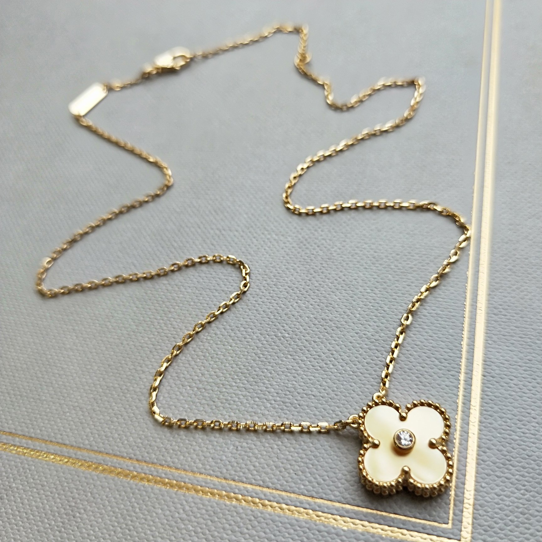Van Cleef & Arpels VCA四叶草