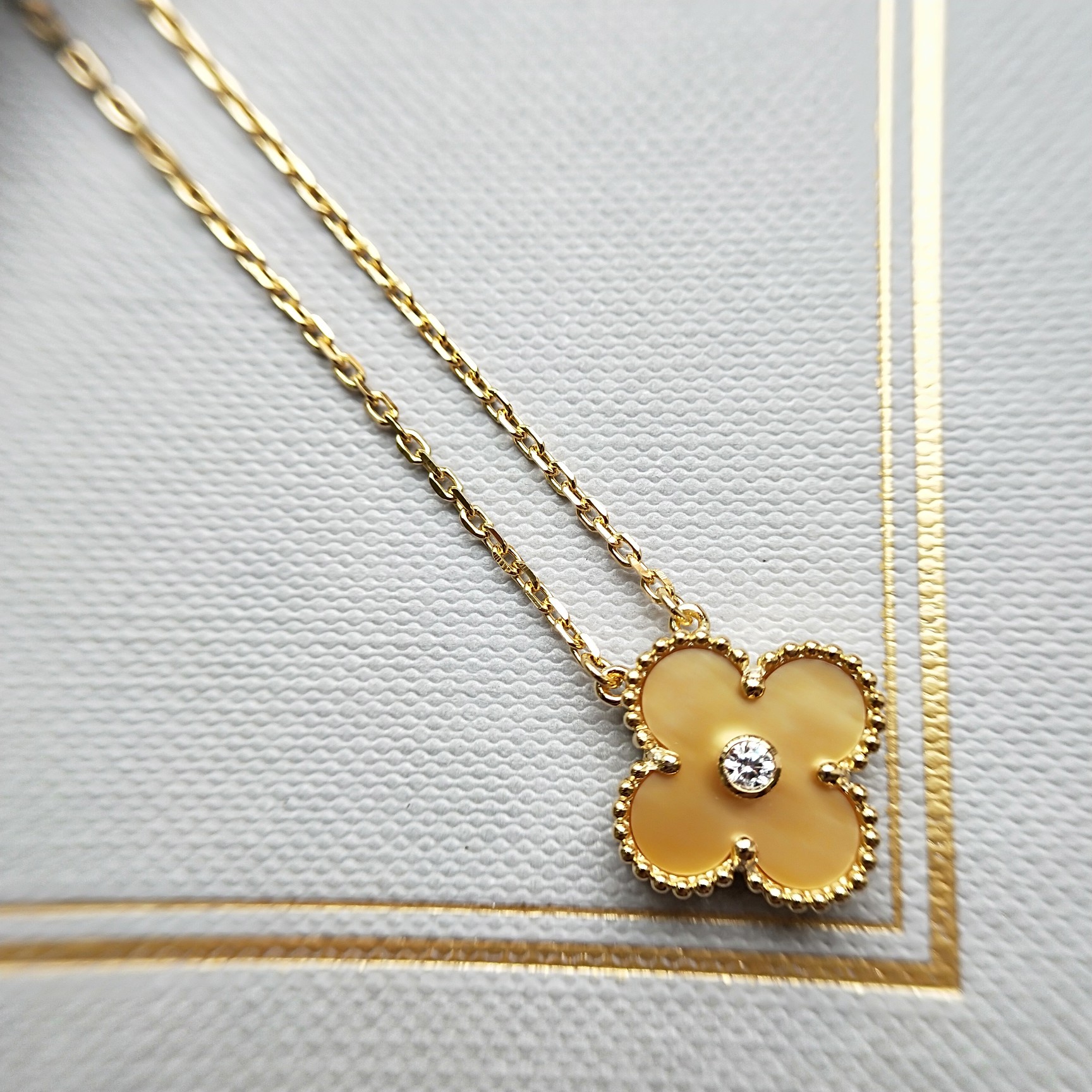 Van Cleef & Arpels VCA四叶草