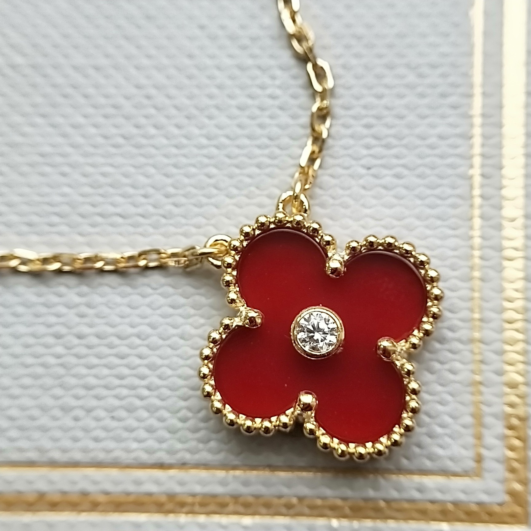 Van Cleef & Arpels VCA 四叶草