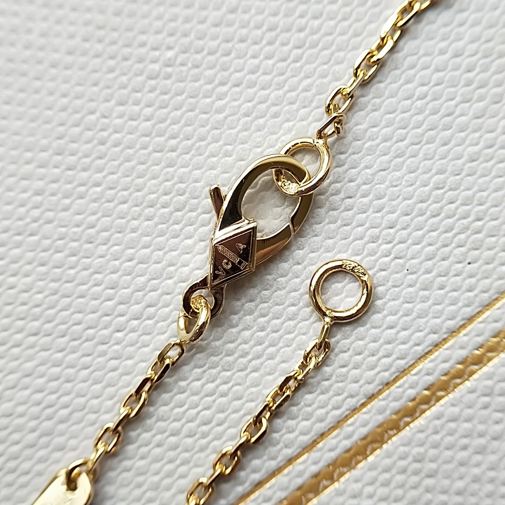 Van Cleef & Arpels VCA 四叶草