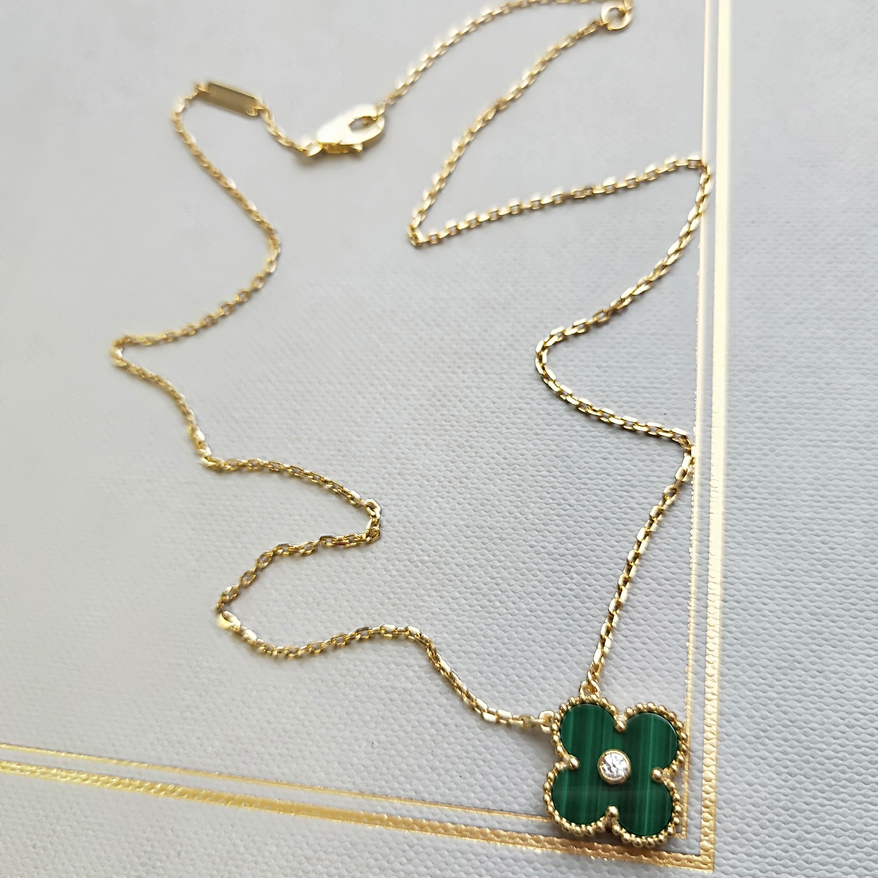 Van Cleef & Arpels VCA四叶草