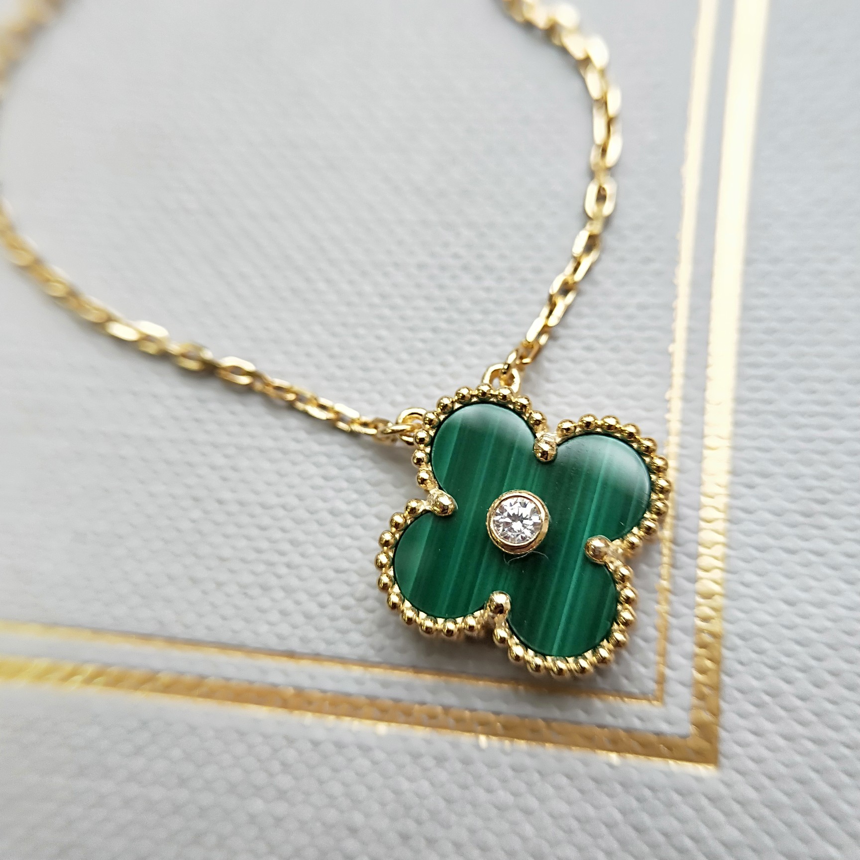 Van Cleef & Arpels VCA四叶草