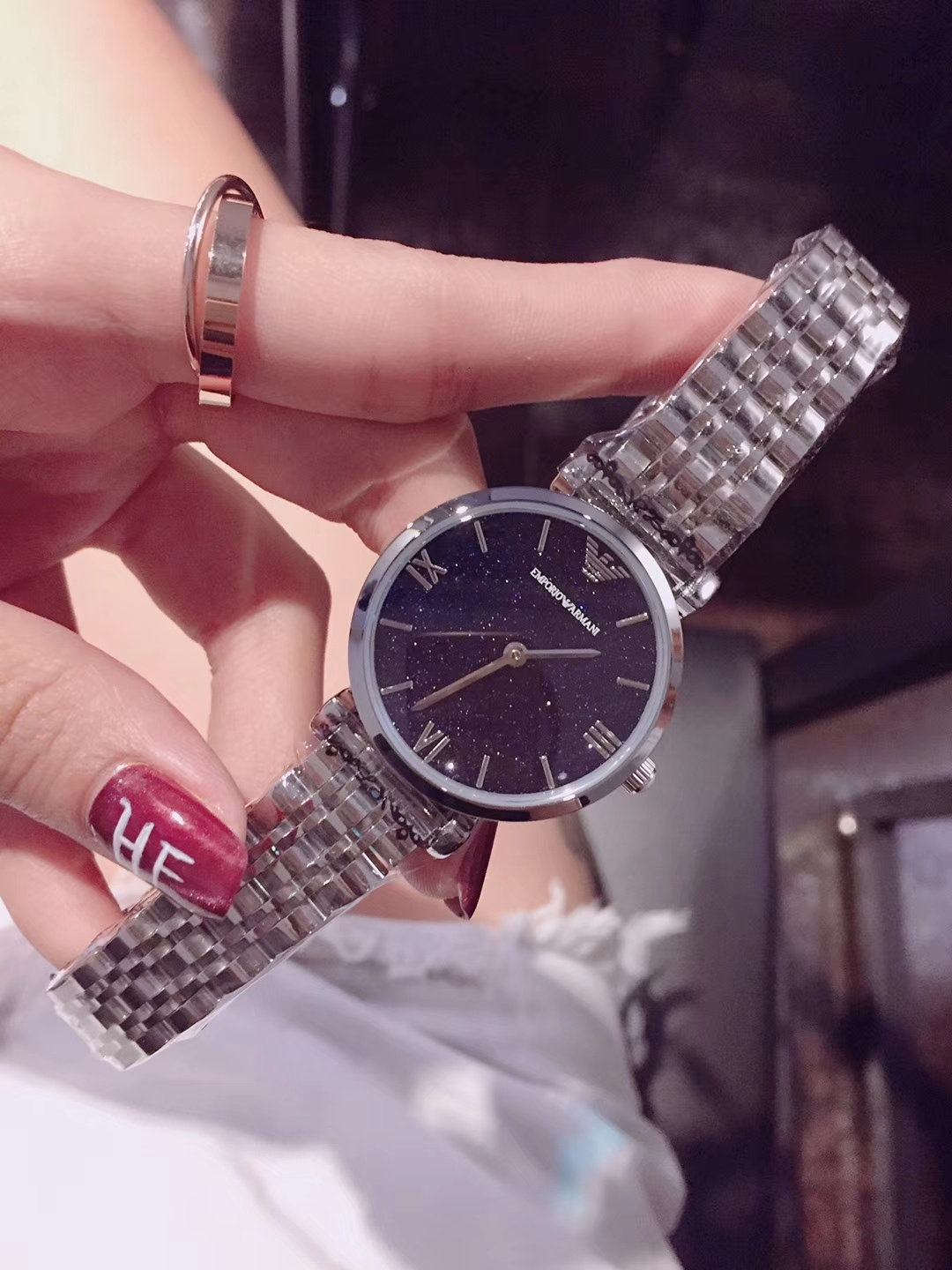Product Summary: Amani’s Red Flash Star Watch with 32mm Steel Belts and Mineral Glass Lenses - 图片 4