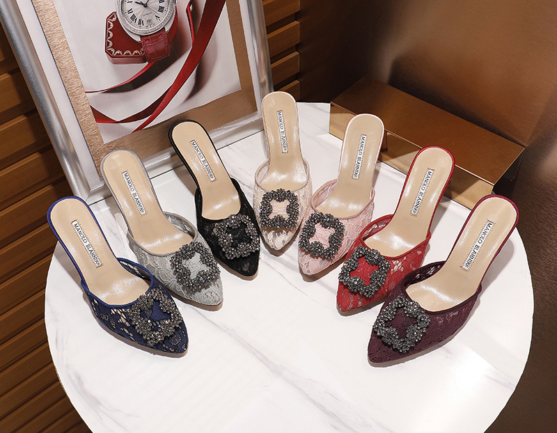 NO:787004,Manolo Blahnik 2019 new summer style, the body is super beautiful, showing the elegance of women, silky sexy, aestheticism, you can't put it down. The heel height is 7.5 cm, [hug][hug][hug] sheepskin feet, genuine leather outsole, apricot, gray, black, burgundy, sapphire, bright red, pink seven colors to choose from, really good goods [seduce][seduce][seduce] Code number: 34-40,, yuan., high heels, manolo  blahnik,high heels,sheepskin,Leather soles19860909Manolo Blahnik 2019夏季新款,形体超美展现女人优雅气质,丝丝性感,唯美主义,让你爱不释手.跟高7,5公分,[拥抱][拥抱][拥抱]羊皮垫脚,真皮大底,杏色,灰色,黑色,酒红,宝蓝,大红,粉色七色可选真正好货 [勾引][勾引][勾引] 码数:34-40,,元.,高跟鞋,manolo blahnik,high heels,sheepskin,Leather soles,Women's Shoes
