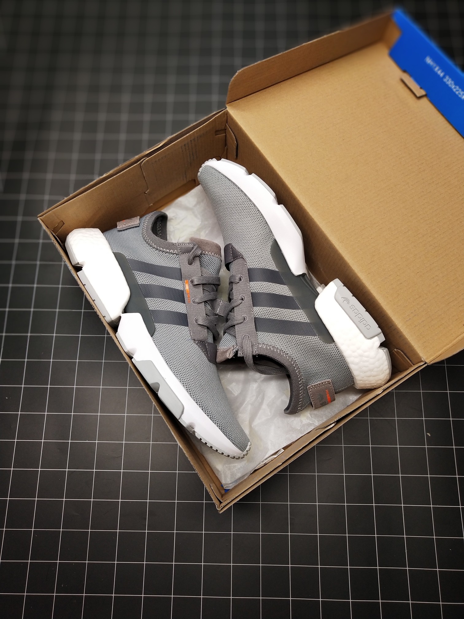 140公司级 真爆 货不多看手速阿迪达斯/Adidas Originals POD-S3.1 Boost 轻跑老爹鞋 巴斯夫鱼鳞爆  货号B37365