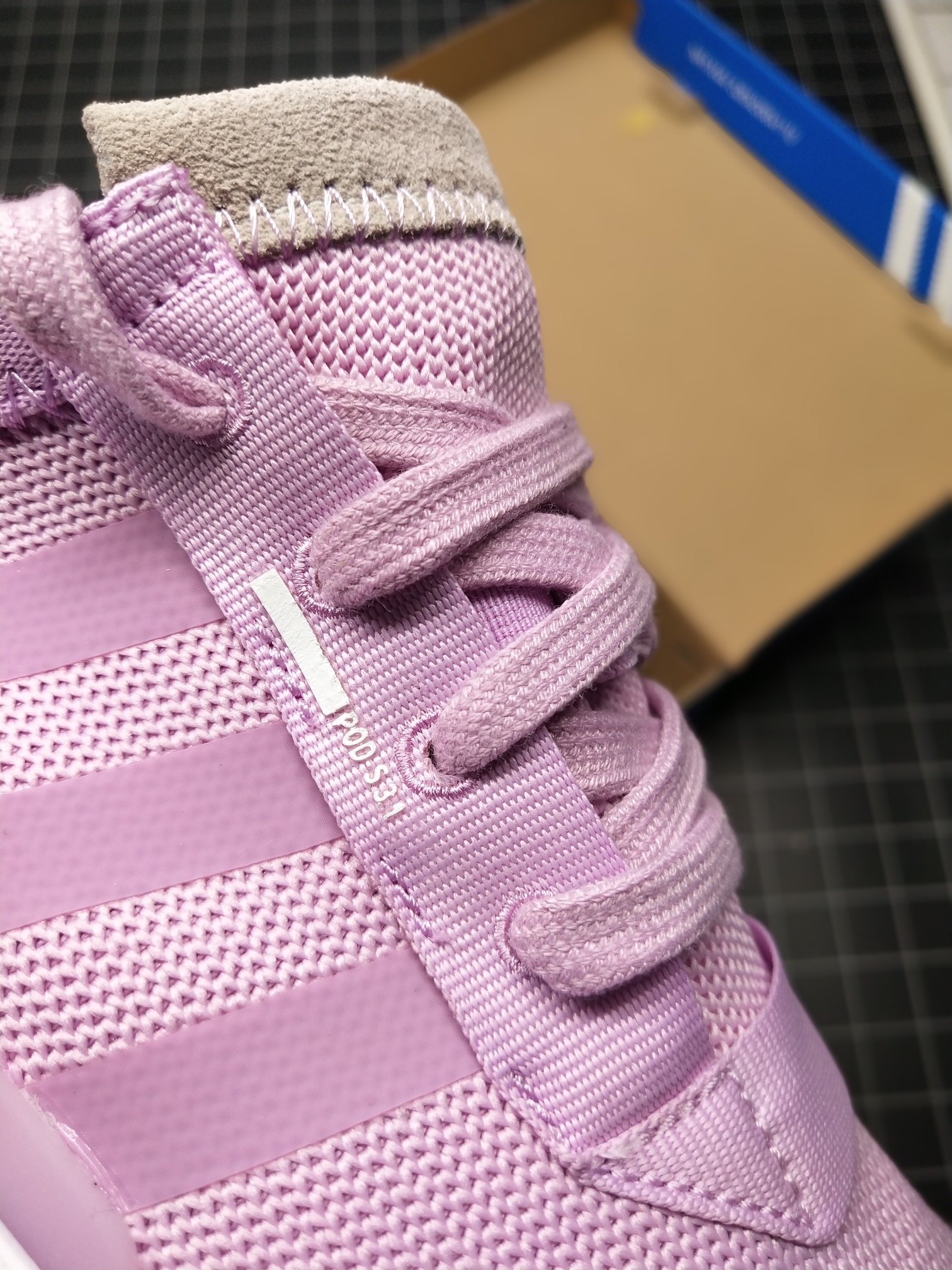 140公司级 真爆 货不多看手速阿迪达斯/Adidas Originals POD-S3.1 Boost 轻跑老爹鞋 巴斯夫鱼鳞爆  B37469