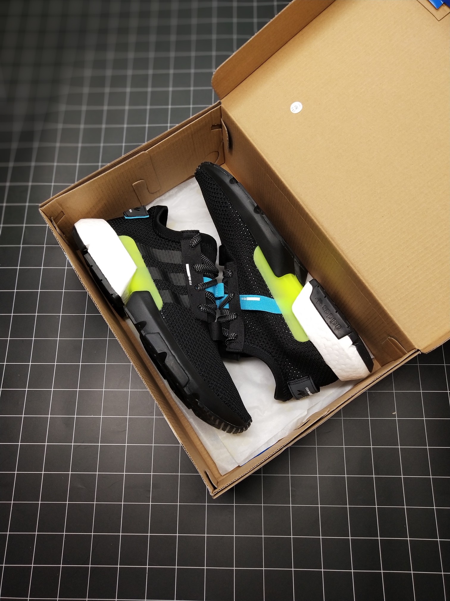 140公司级 真爆 货不多看手速阿迪达斯/Adidas Originals POD-S3.1 Boost 轻跑老爹鞋 巴斯夫鱼鳞爆  货号B37469