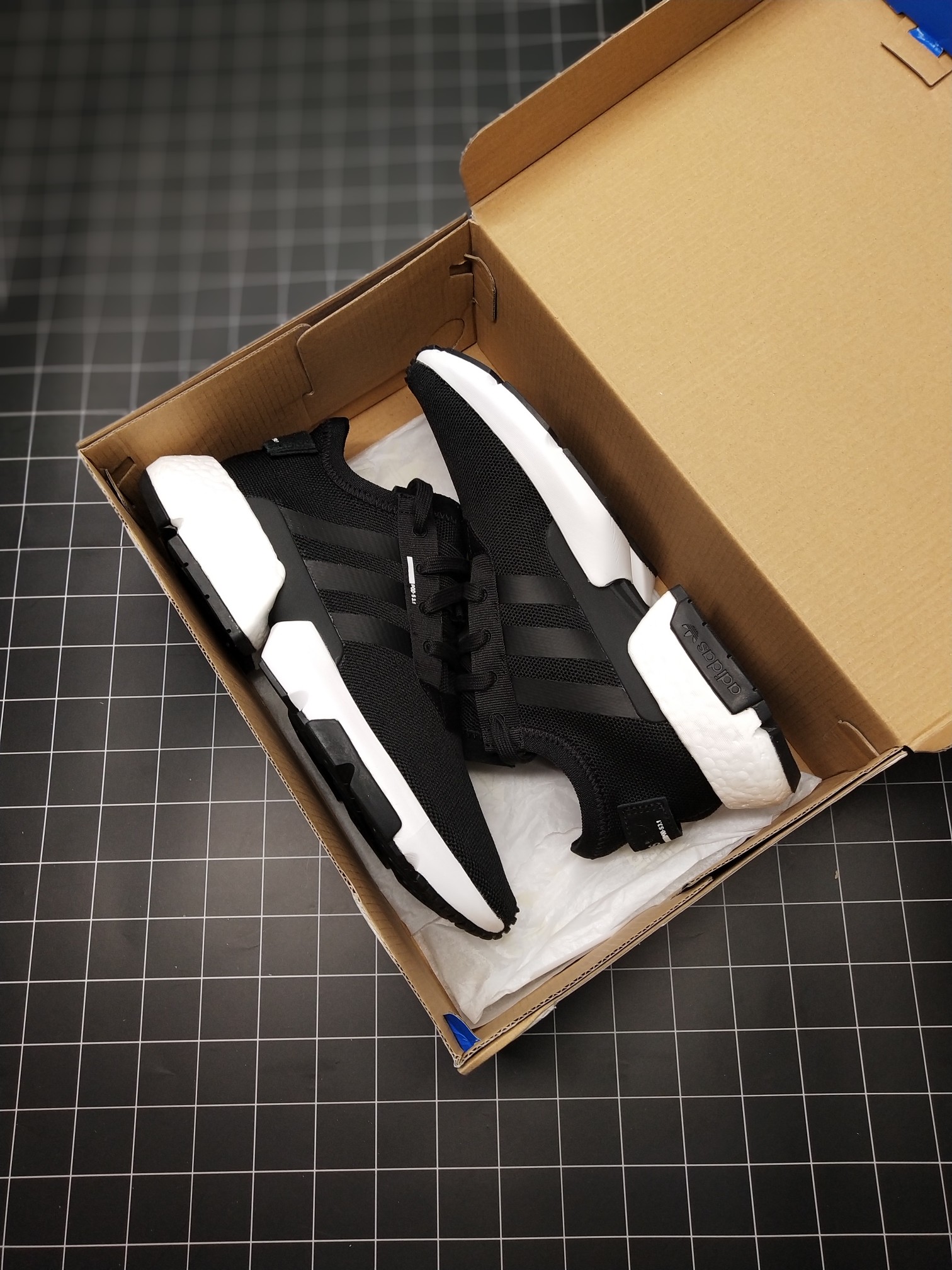 140公司级 真爆 货不多看手速阿迪达斯/Adidas Originals POD-S3.1 Boost 轻跑老爹鞋 巴斯夫鱼鳞爆  货号B37466