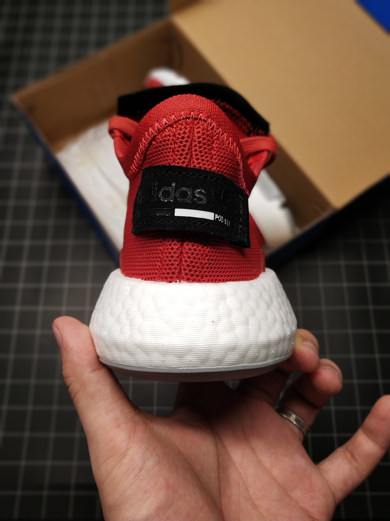 140公司级 真爆 货不多看手速阿迪达斯/Adidas Originals POD-S3.1 Boost 轻跑老爹鞋 巴斯夫鱼鳞爆  货号B37466