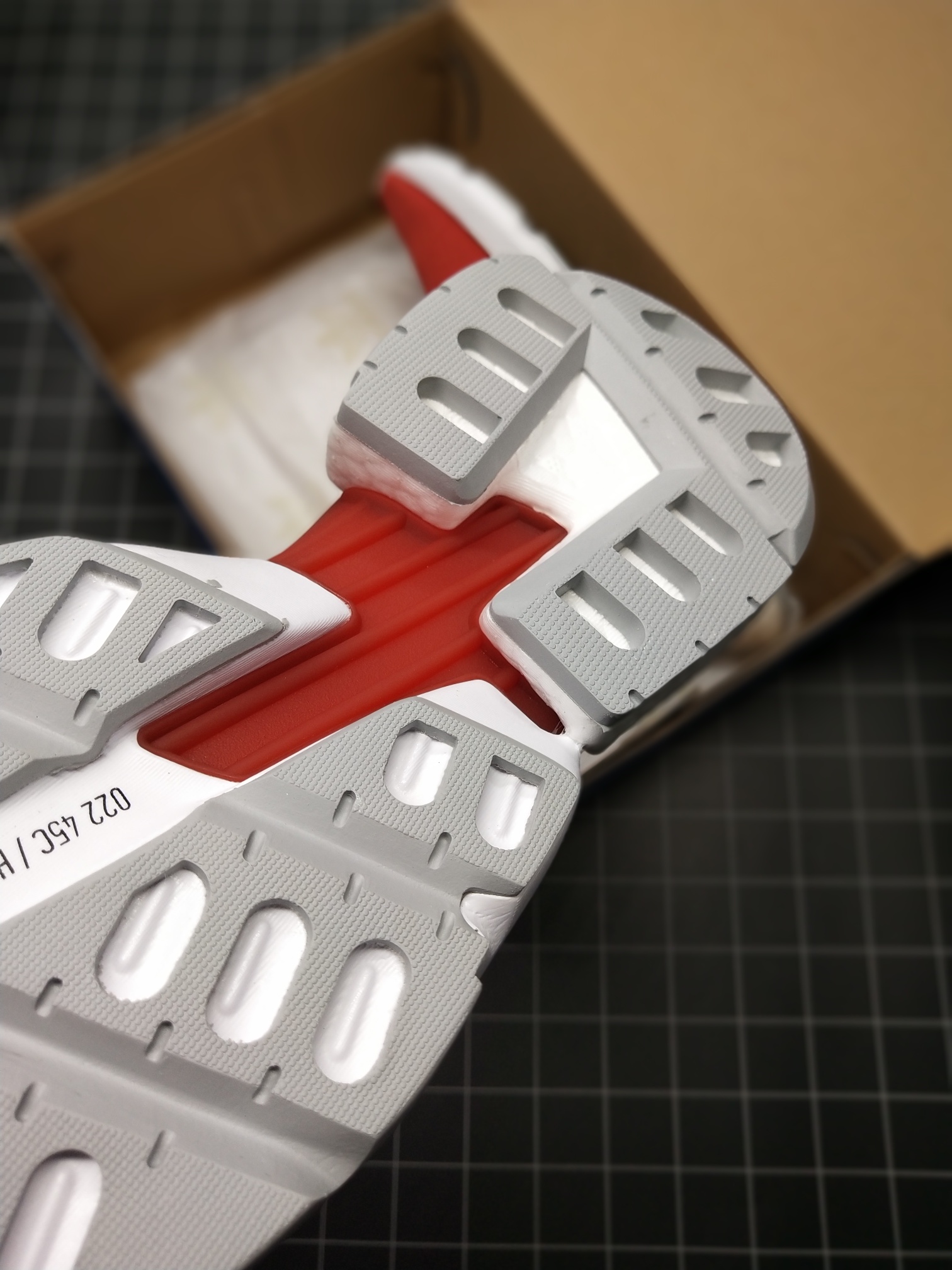 140公司级 真爆 货不多看手速阿迪达斯/Adidas Originals POD-S3.1 Boost 轻跑老爹鞋 巴斯夫鱼鳞爆  货号B37466