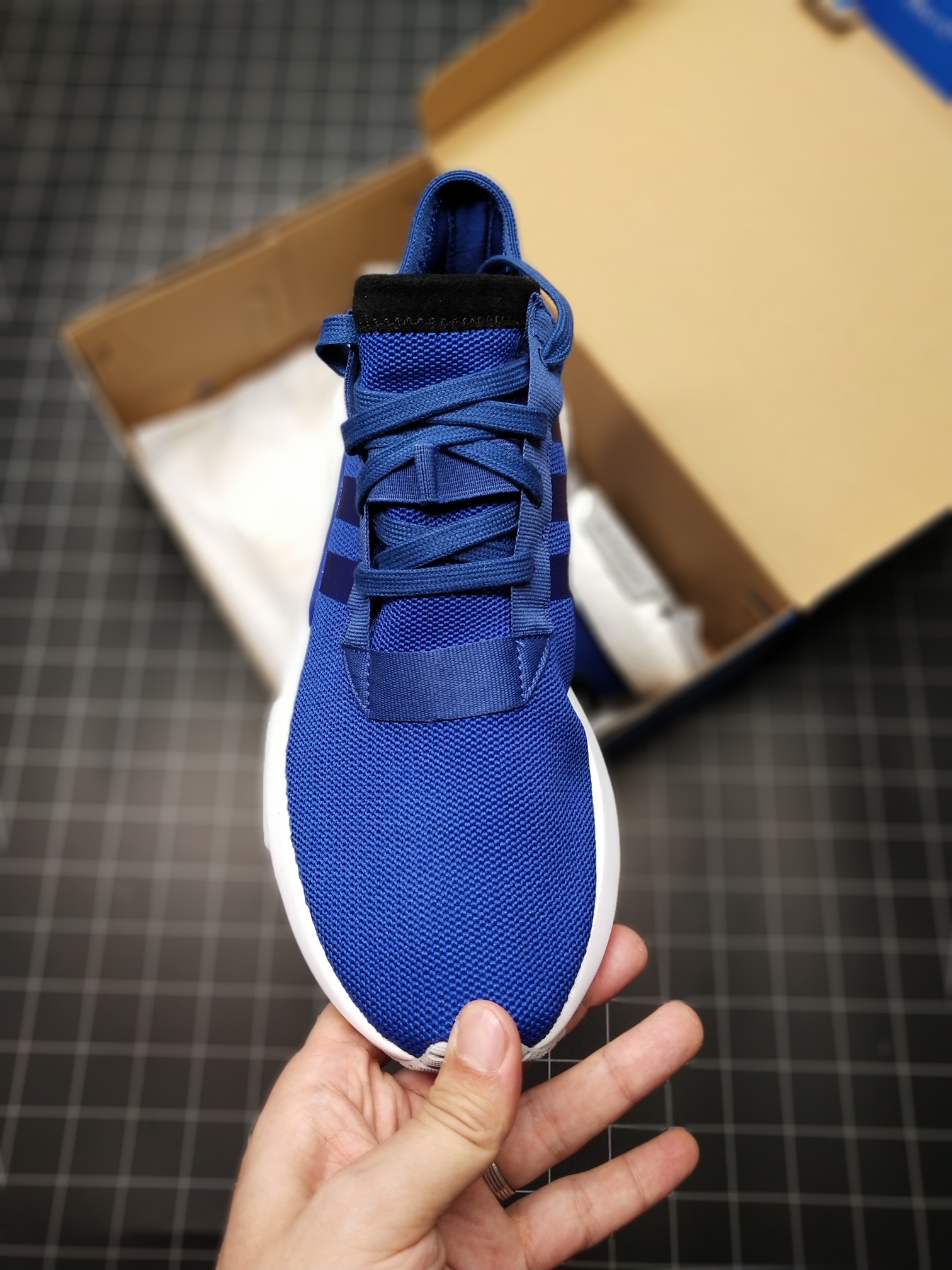 140公司级 真爆 货不多看手速阿迪达斯/Adidas Originals POD-S3.1 Boost 轻跑老爹鞋 巴斯夫鱼鳞爆  货号DB3292