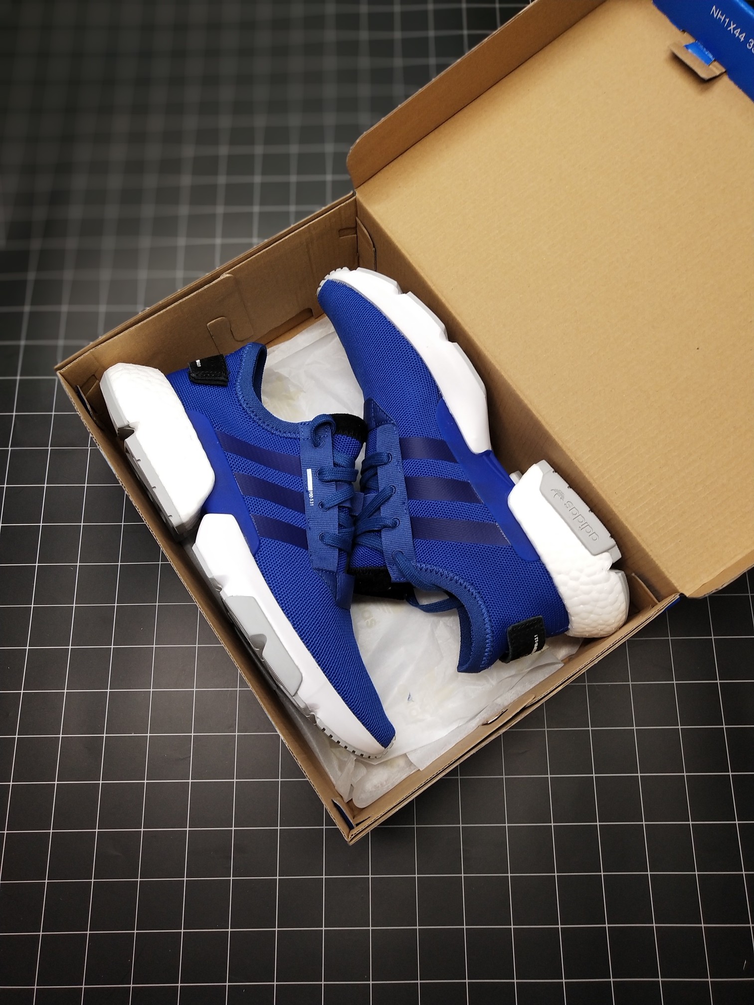 140公司级 真爆 货不多看手速阿迪达斯/Adidas Originals POD-S3.1 Boost 轻跑老爹鞋 巴斯夫鱼鳞爆  货号DB3292