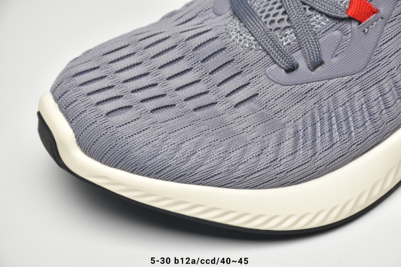 130   阿迪达斯Adidas Alphabounce boost m 阿尔法高密度减震跑鞋