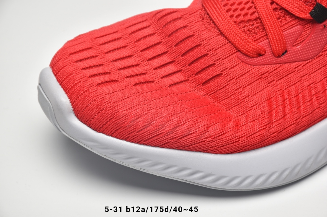 130【阿迪达斯 Adidas 阿尔法】 阿迪达斯Adidas Alphabounce Beyond 阿尔法小椰子透气缓震跑步鞋 货号：B42285