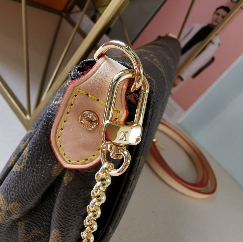 Louis Vuitton Favorite MM Monogram 28x17x4cm shoulder bag photo 5