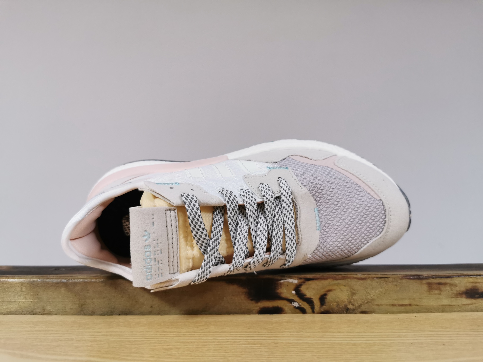 125新配色出货！夜行者夜光实体外单 跑量版本！Adidas Nite Jogger ”Grey Pack - Crystal White” -  仿真爆！EF8721
