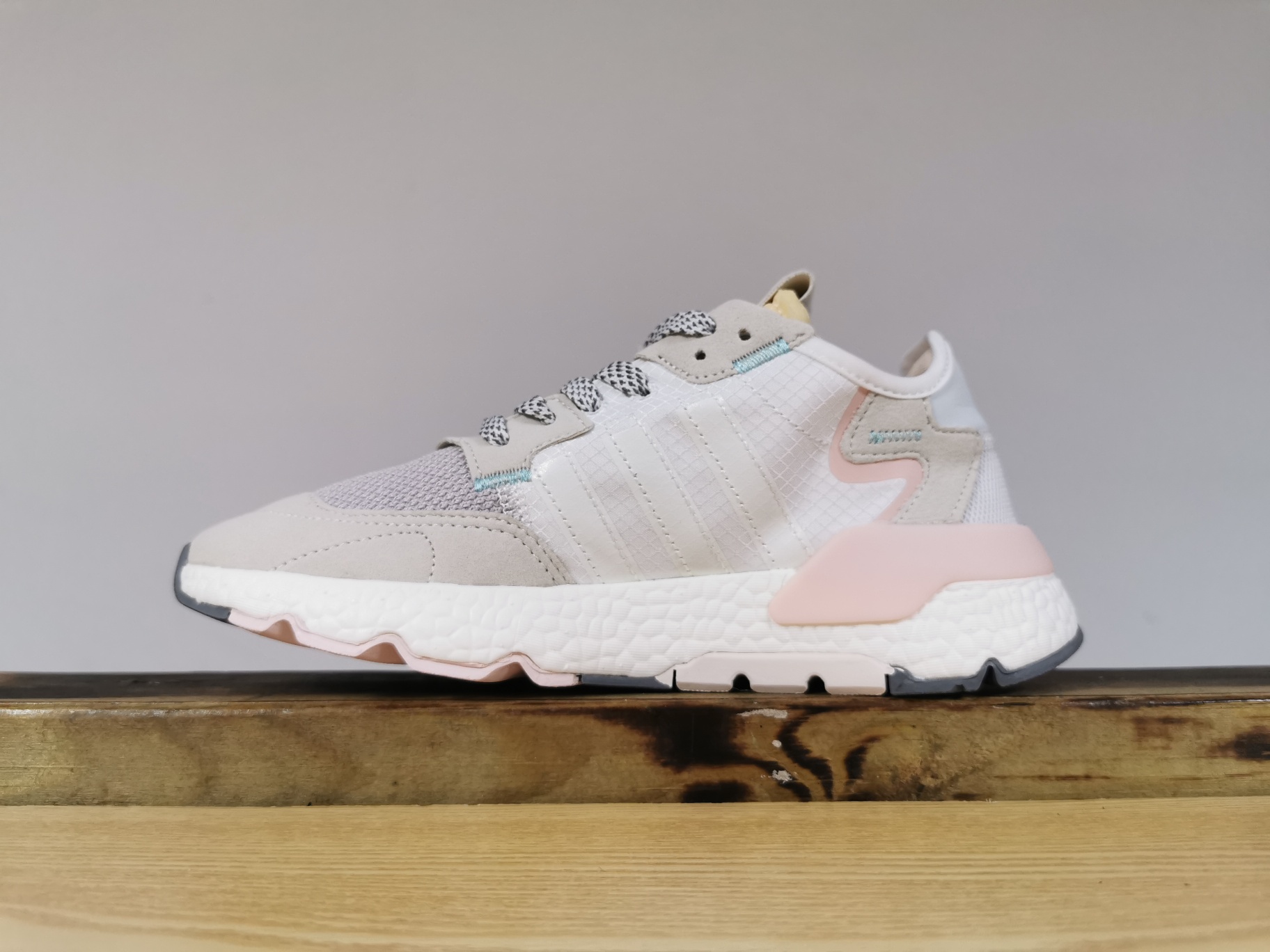 125新配色出货！夜行者夜光实体外单 跑量版本！Adidas Nite Jogger ”Grey Pack - Crystal White” -  仿真爆！EF8721