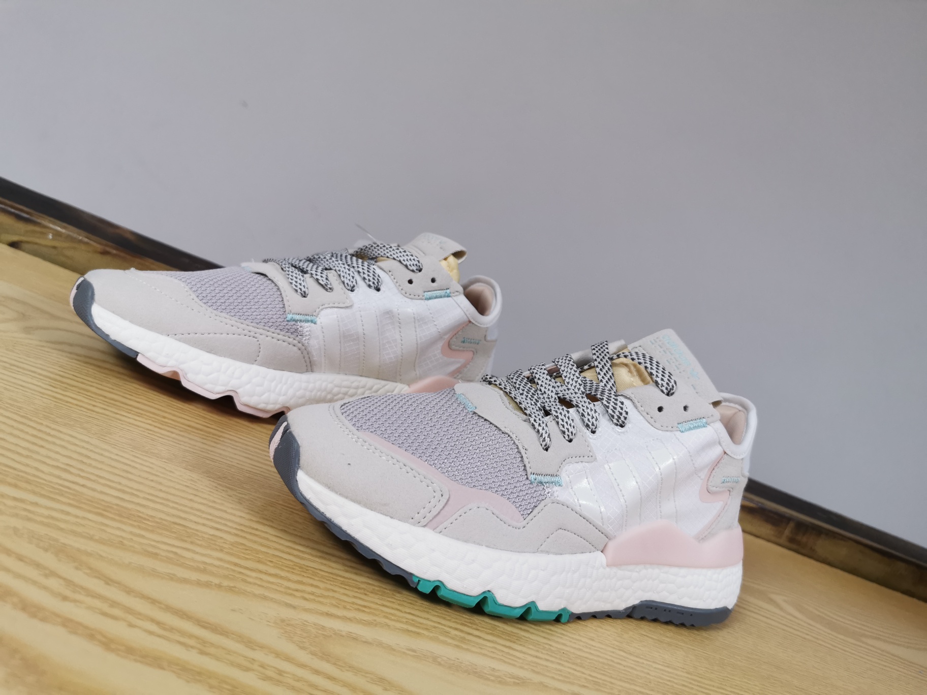 125新配色出货！夜行者夜光实体外单 跑量版本！Adidas Nite Jogger ”Grey Pack - Crystal White” -  仿真爆！EF8721