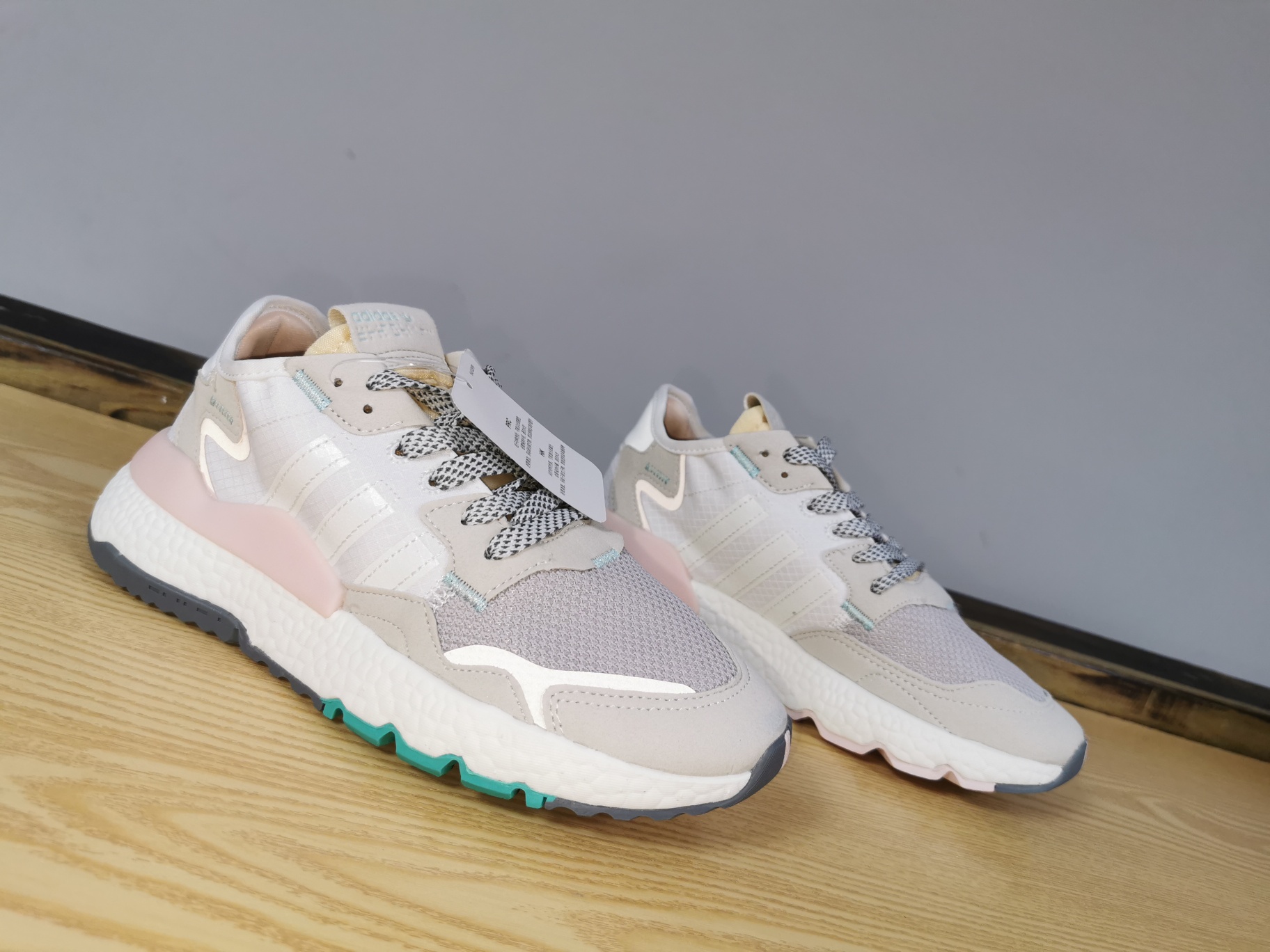 125新配色出货！夜行者夜光实体外单 跑量版本！Adidas Nite Jogger ”Grey Pack - Crystal White” -  仿真爆！EF8721