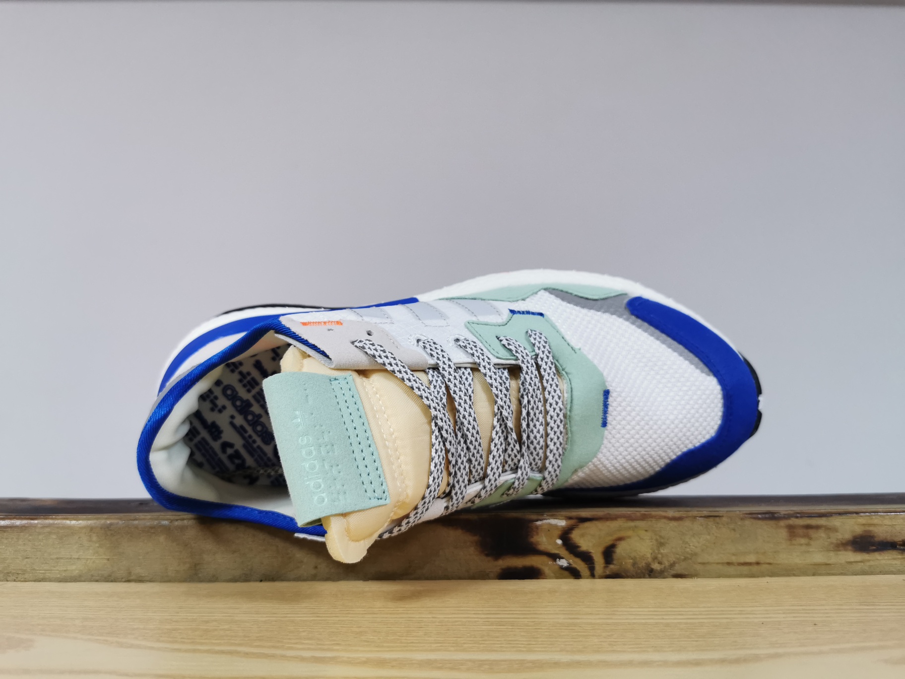125新配色出货！夜行者夜光实体外单 跑量版本！Adidas Nite Jogger ”Grey Pack - Crystal White” -  仿真爆！EF2810