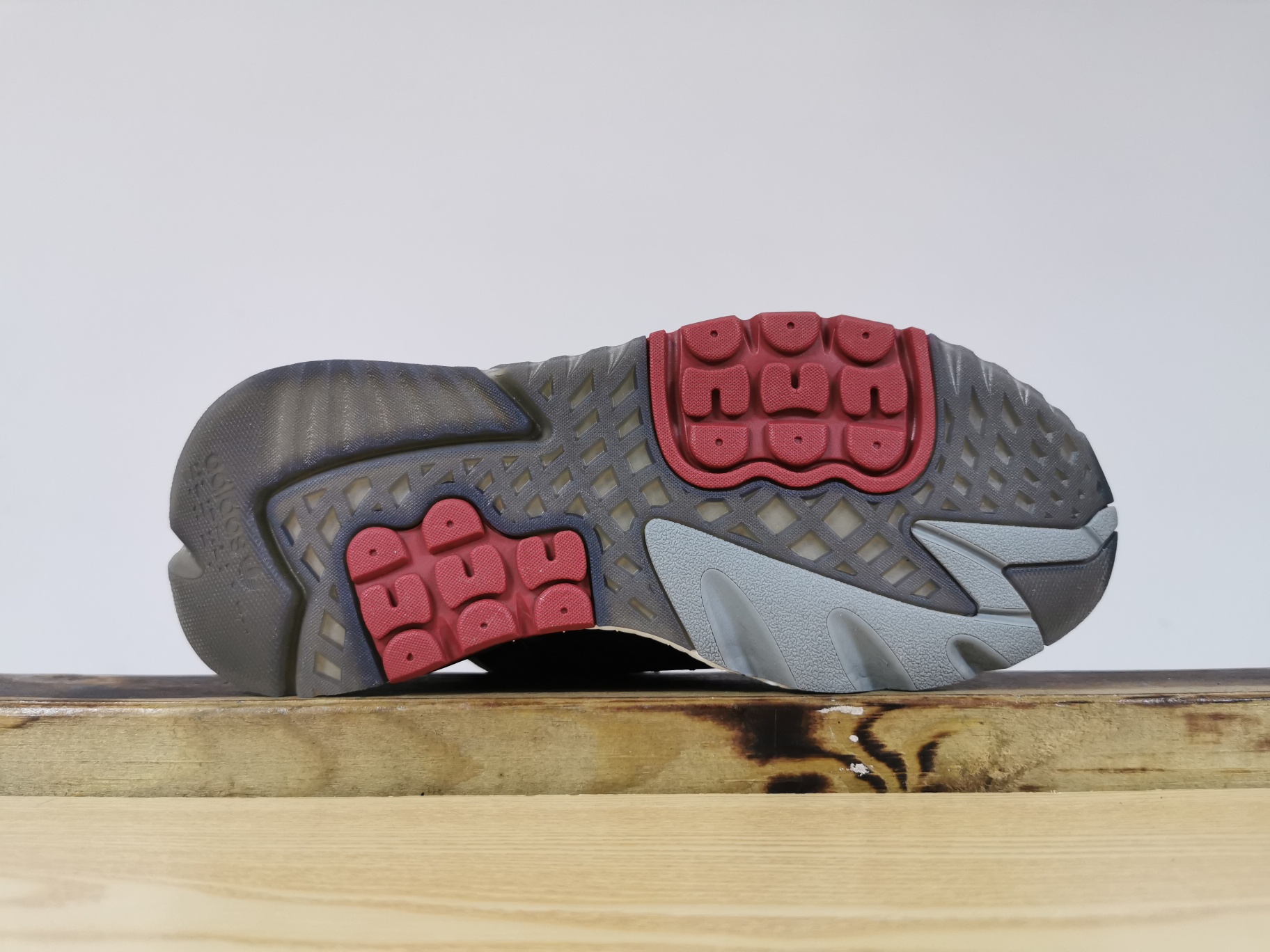 125新配色出货！夜行者夜光实体外单 跑量版本！Adidas Nite Jogger ”Grey Pack - Crystal White” -  仿真爆！G26311