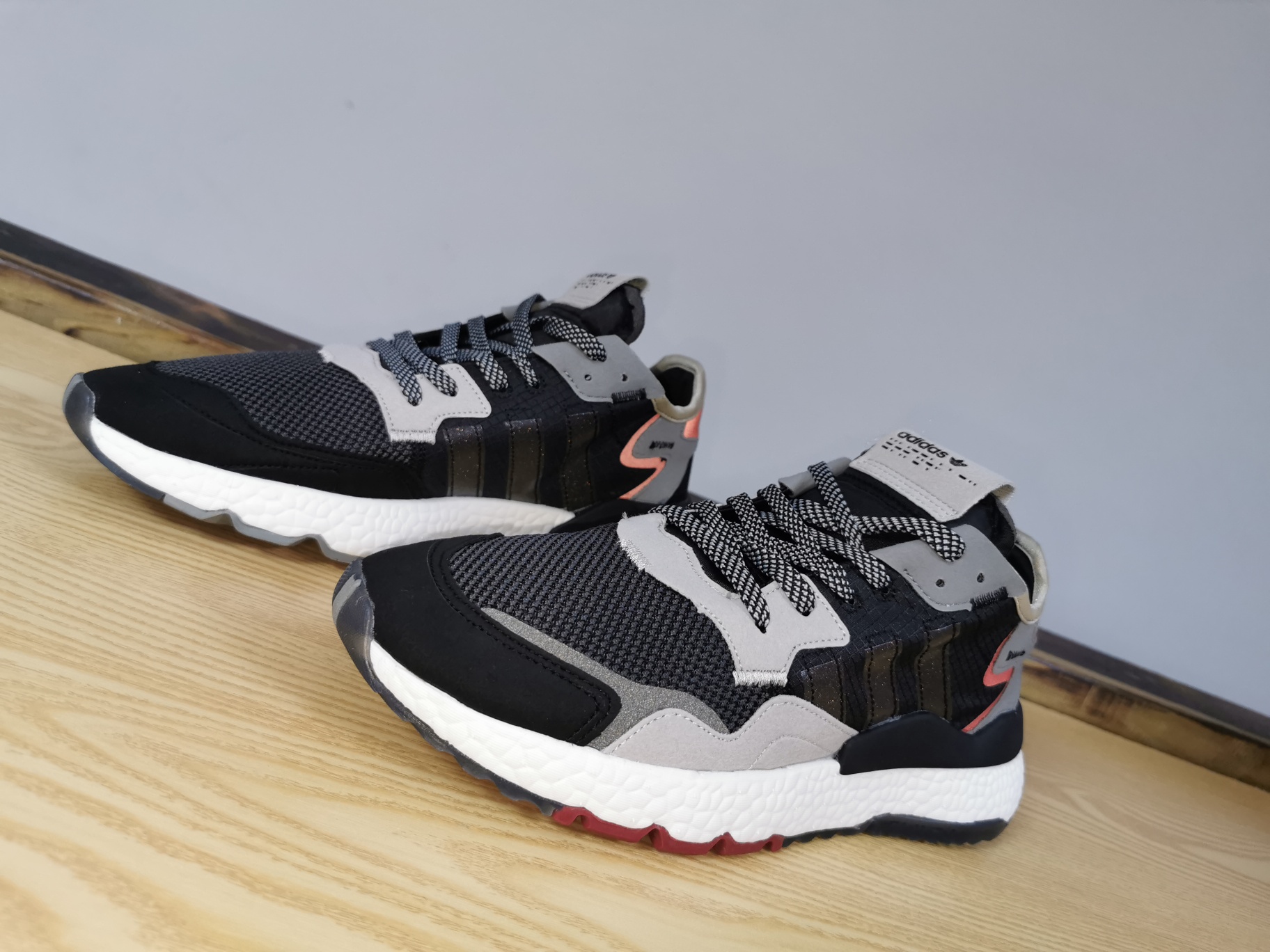 125新配色出货！夜行者夜光实体外单 跑量版本！Adidas Nite Jogger ”Grey Pack - Crystal White” -  仿真爆！G26311