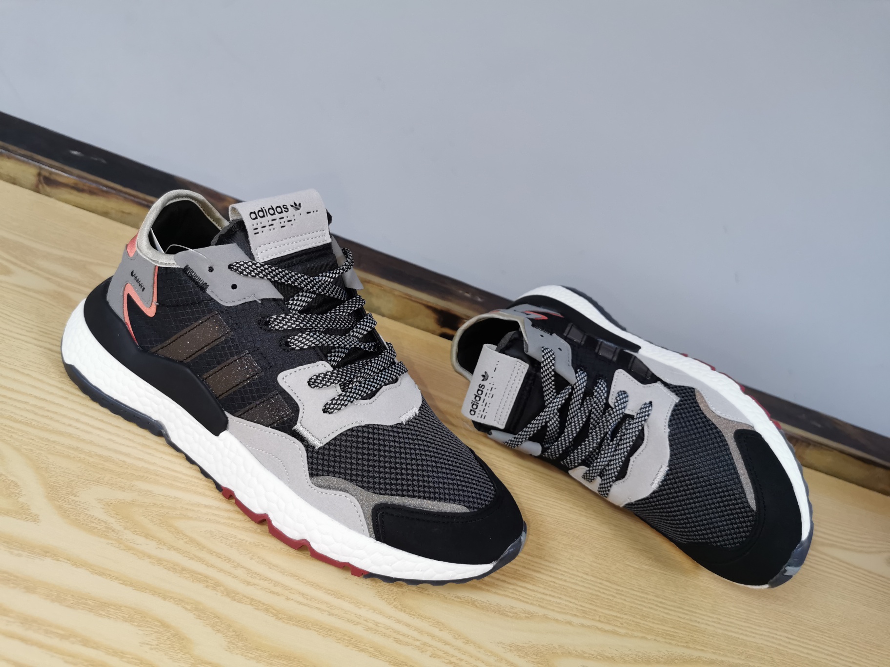 125新配色出货！夜行者夜光实体外单 跑量版本！Adidas Nite Jogger ”Grey Pack - Crystal White” -  仿真爆！G26311