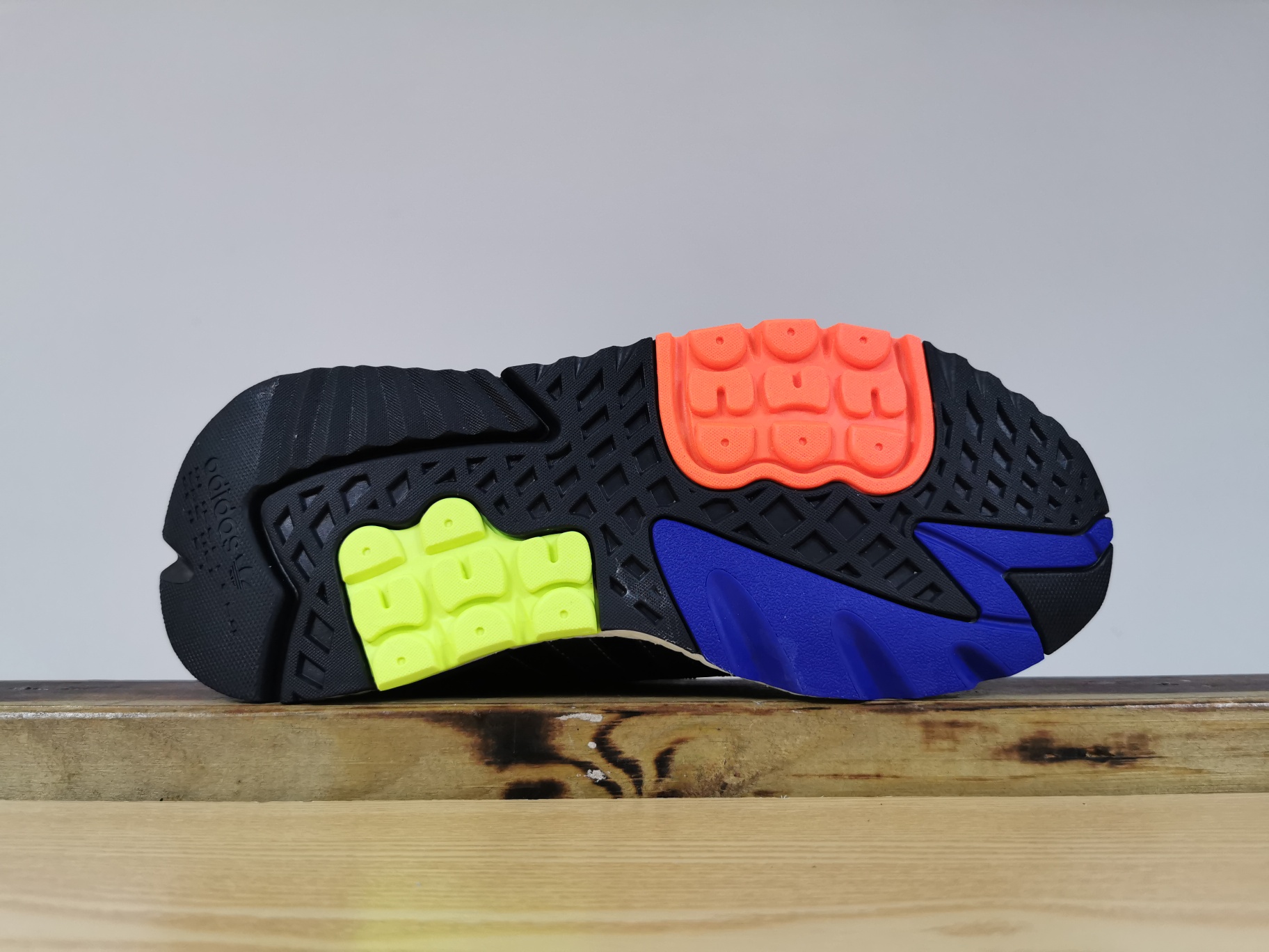 125新配色出货！夜行者夜光实体外单 跑量版本！Adidas Nite Jogger ”Grey Pack - Crystal White” -  仿真爆！EF8719