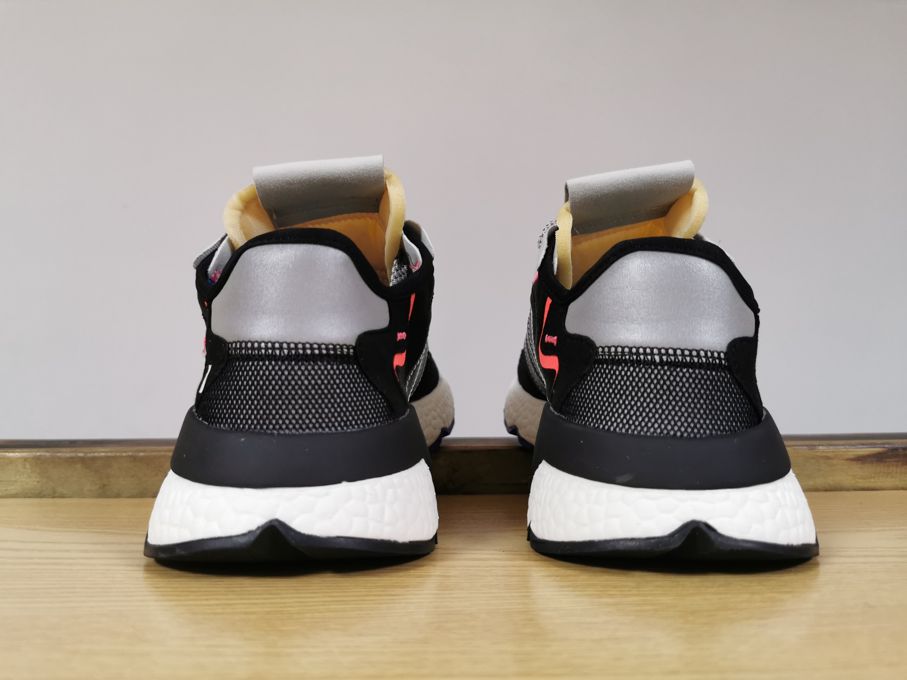 125新配色出货！夜行者夜光实体外单 跑量版本！Adidas Nite Jogger ”Grey Pack - Crystal White” -  仿真爆！EF8719
