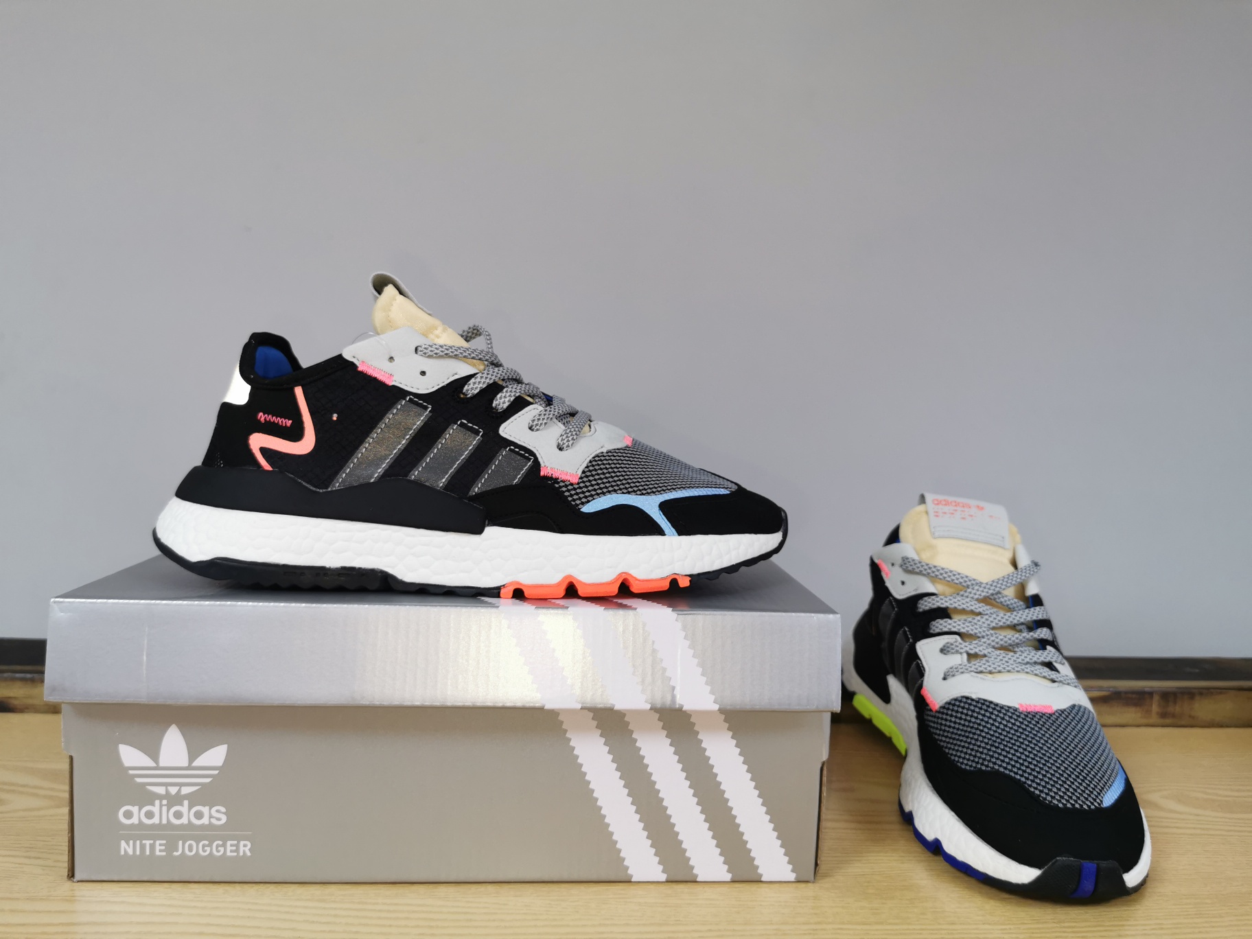 125新配色出货！夜行者夜光实体外单 跑量版本！Adidas Nite Jogger ”Grey Pack - Crystal White” -  仿真爆！EF8719