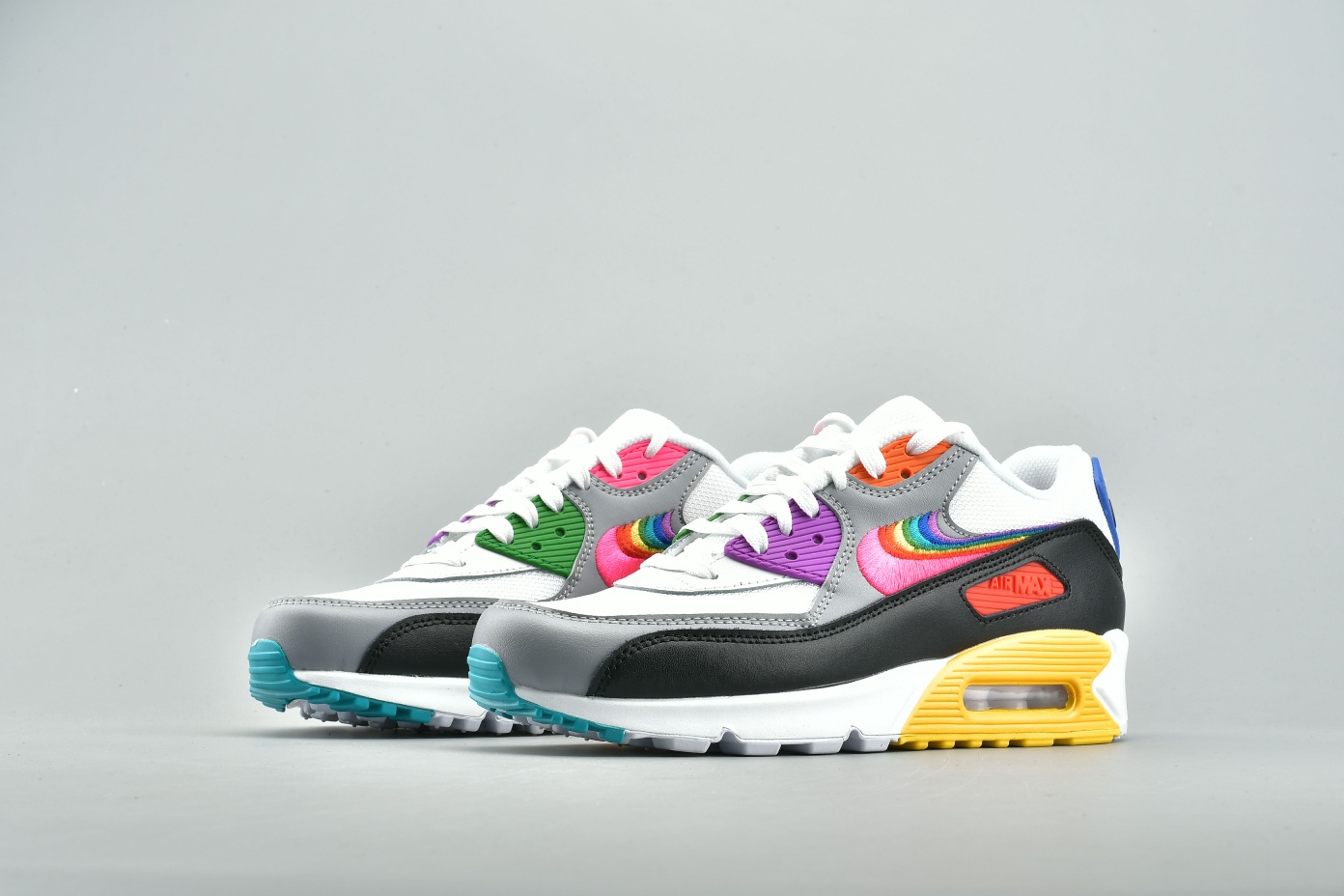 Tênis Nike Air Max 90 Essential Marrom Escuro R$ 449.9