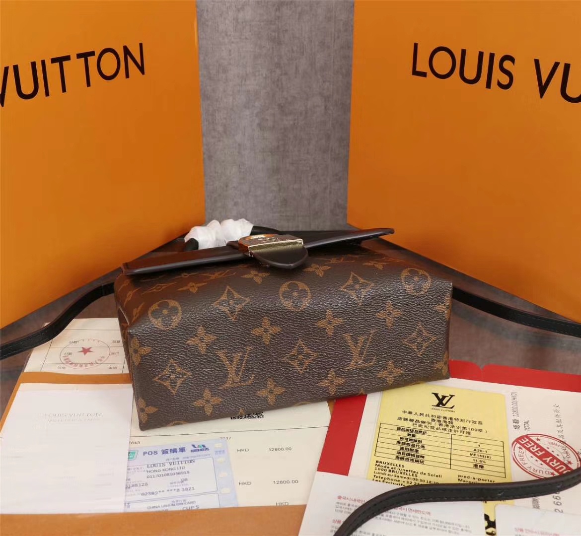 Louis Vuitton One Handle Monogram Black 23x17x8cm crossbody everyday